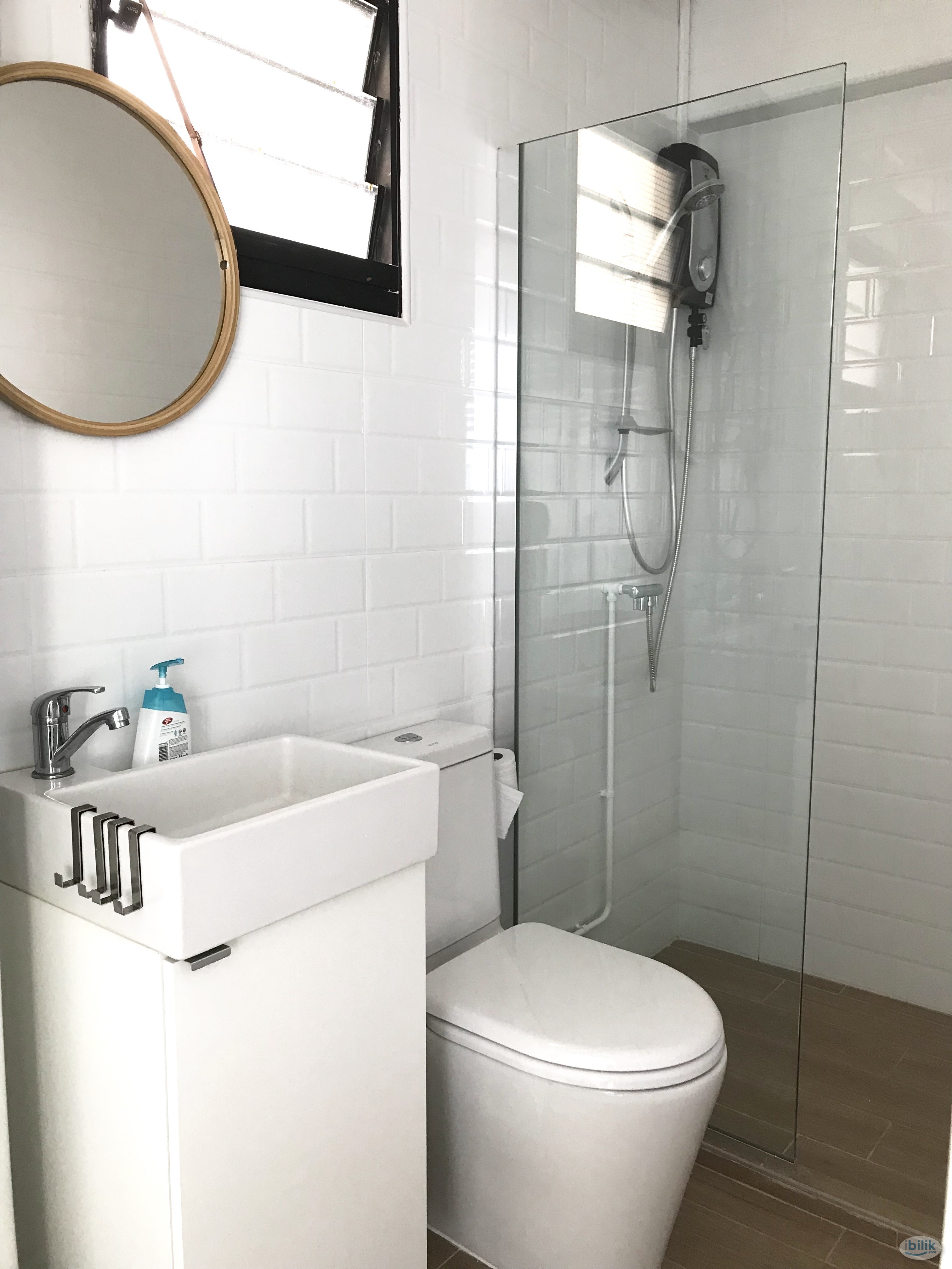 Image 3 of Middle Room at Woodlands, Singapore - Room rental in 