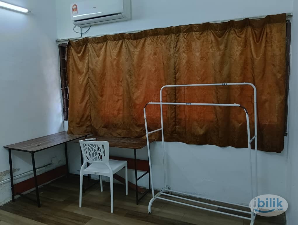 Image 1 of 💥Only Rm 11 for 2nd Month Rental 💥Zero Deposit 💥Middle Room at Bangsar, Kuala Lumpur - Room rental in 