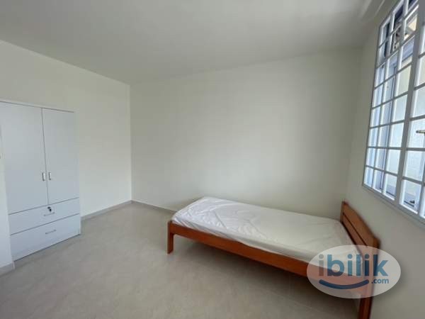 Image 1 of Kaki Bukit MRT Common Room For Rent - Room rental in 