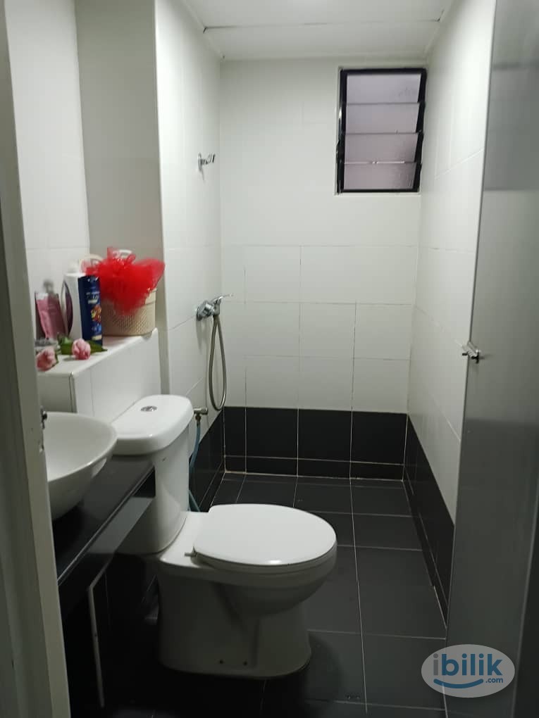 Image 3 of Middle Room at One Ampang Avenue, Ampang - Room rental in 