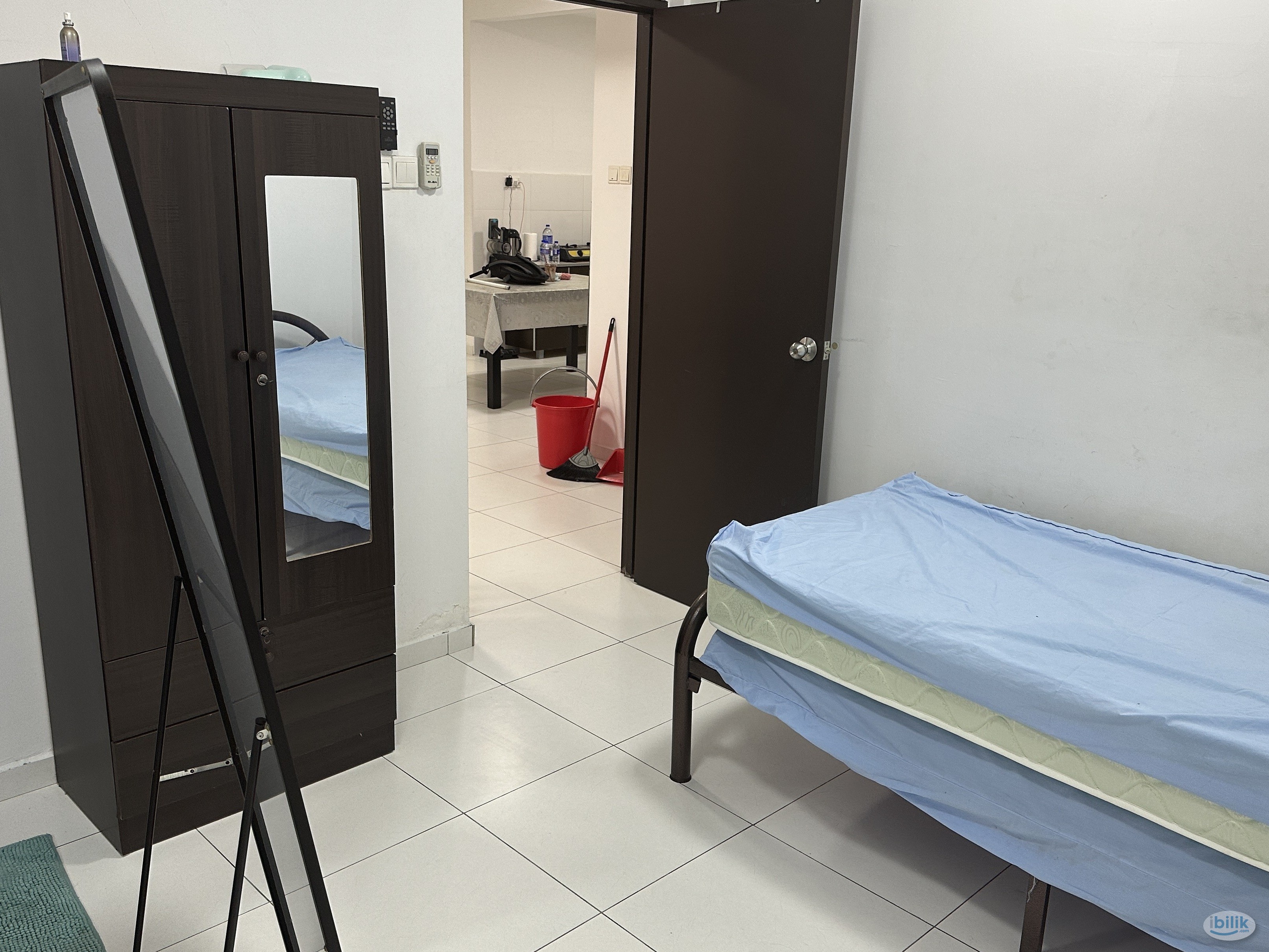 Image 1 of Master Room at The Heights Residence @ Taman Muzaffar Heights, Ayer Keroh - Room rental in 