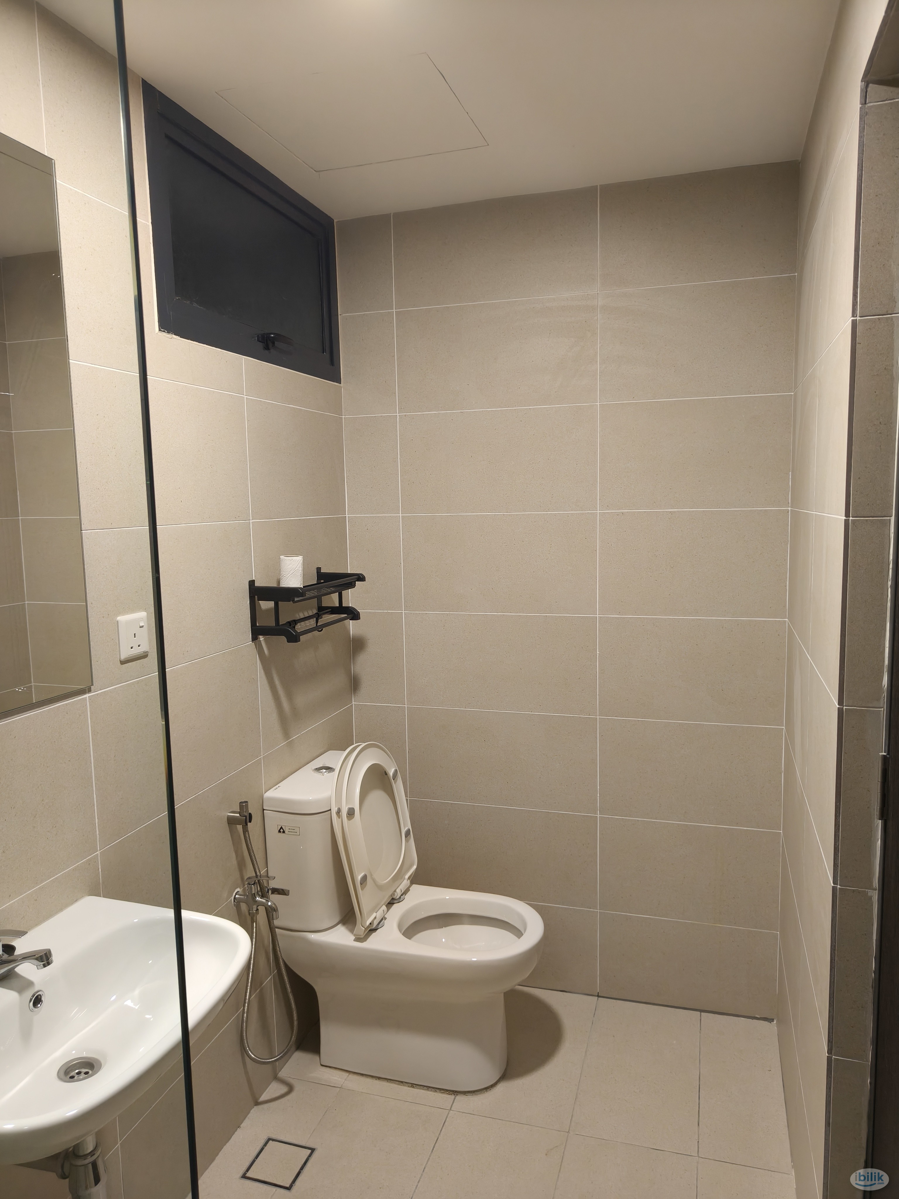 Image 5 of Middle Room at Batu Kawan, Seberang Perai - Room rental in 