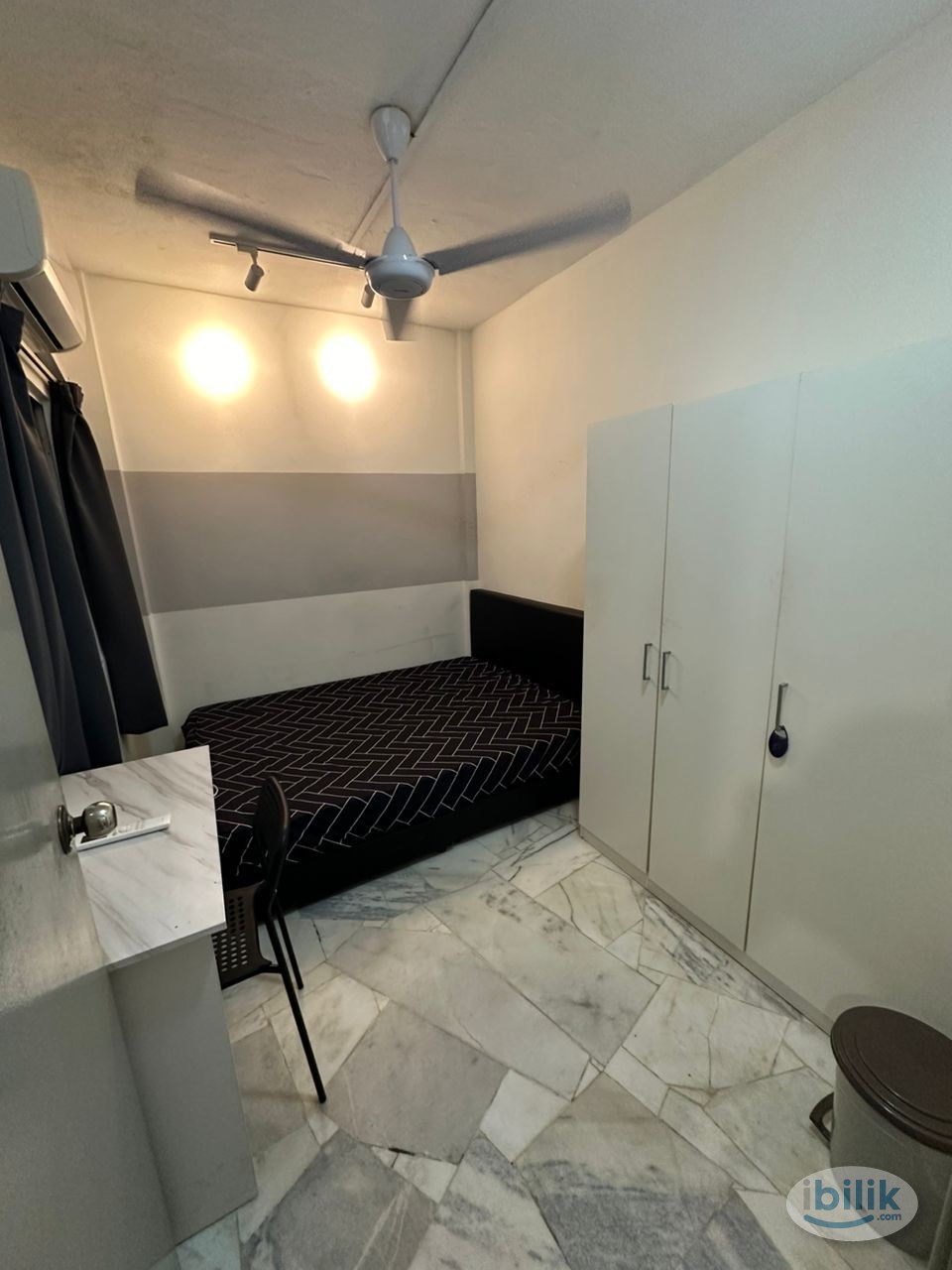 Image 2 of Fully Furnished Middle room at Pandan Height Condominium - Room rental in 