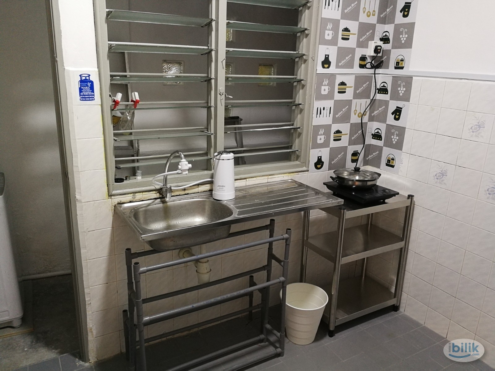 Image 3 of Fully Furnished Middle room at Pandan Height Condominium - Room rental in 