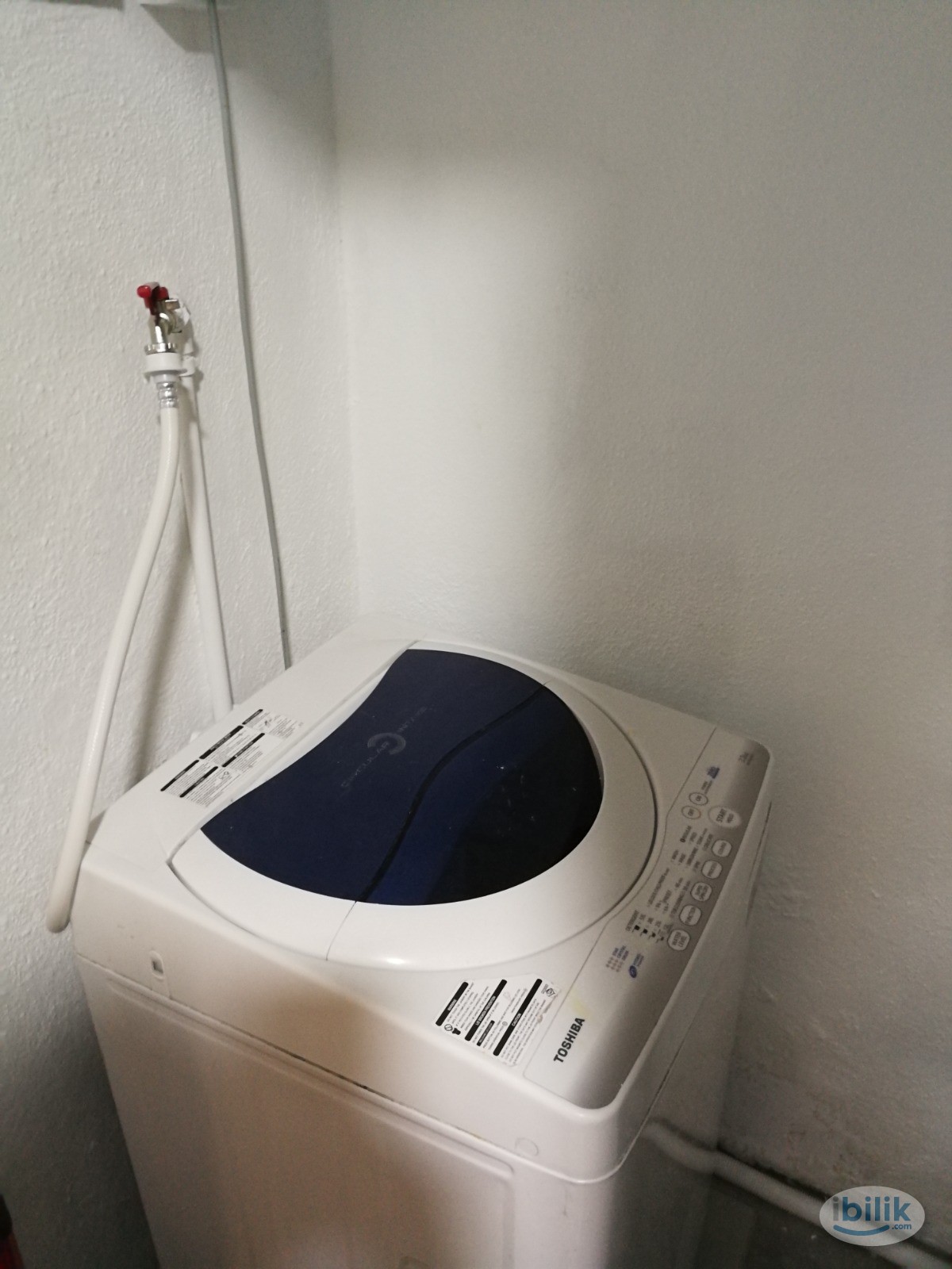 Image 5 of Fully Furnished Middle room at Pandan Height Condominium - Room rental in 