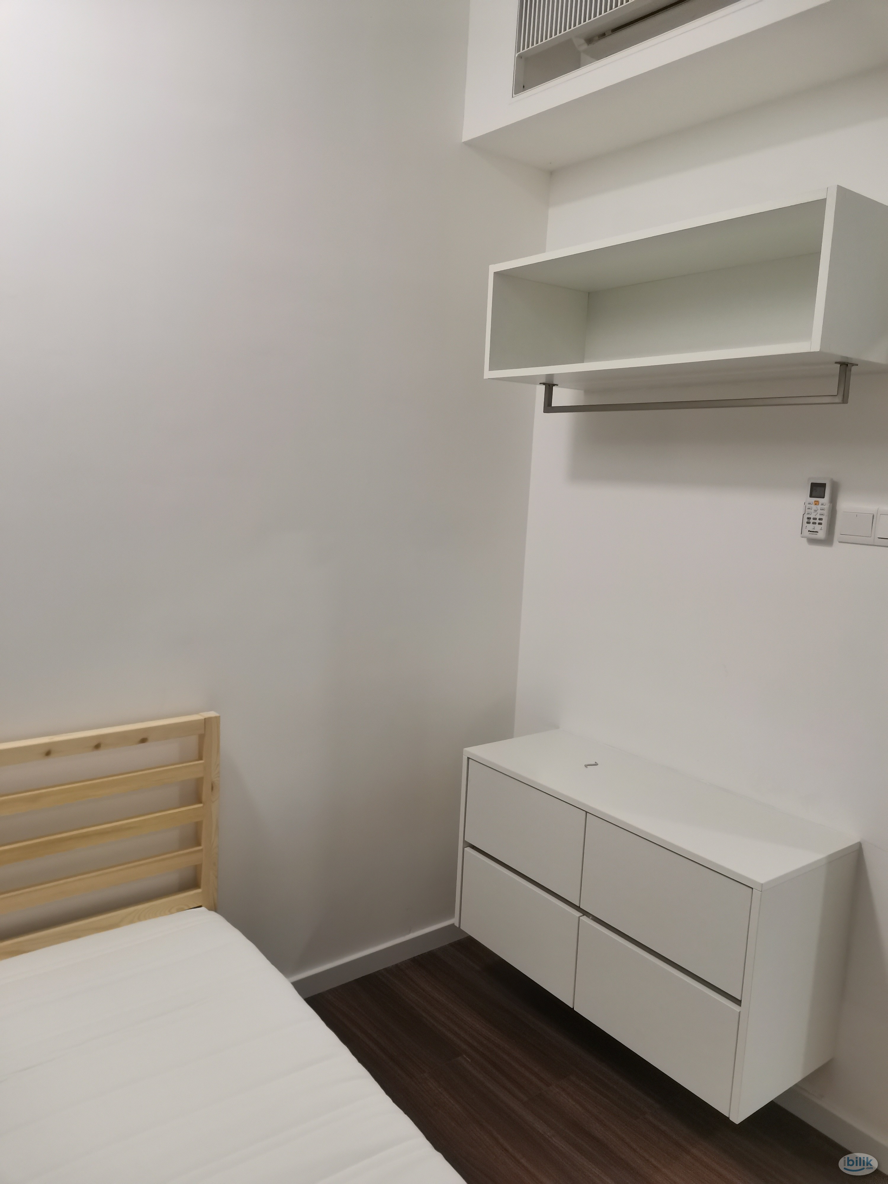 Image 2 of Vertu Resort Condo Aircond Single room include utilities share bathroom MIX GENDER - Room rental in 