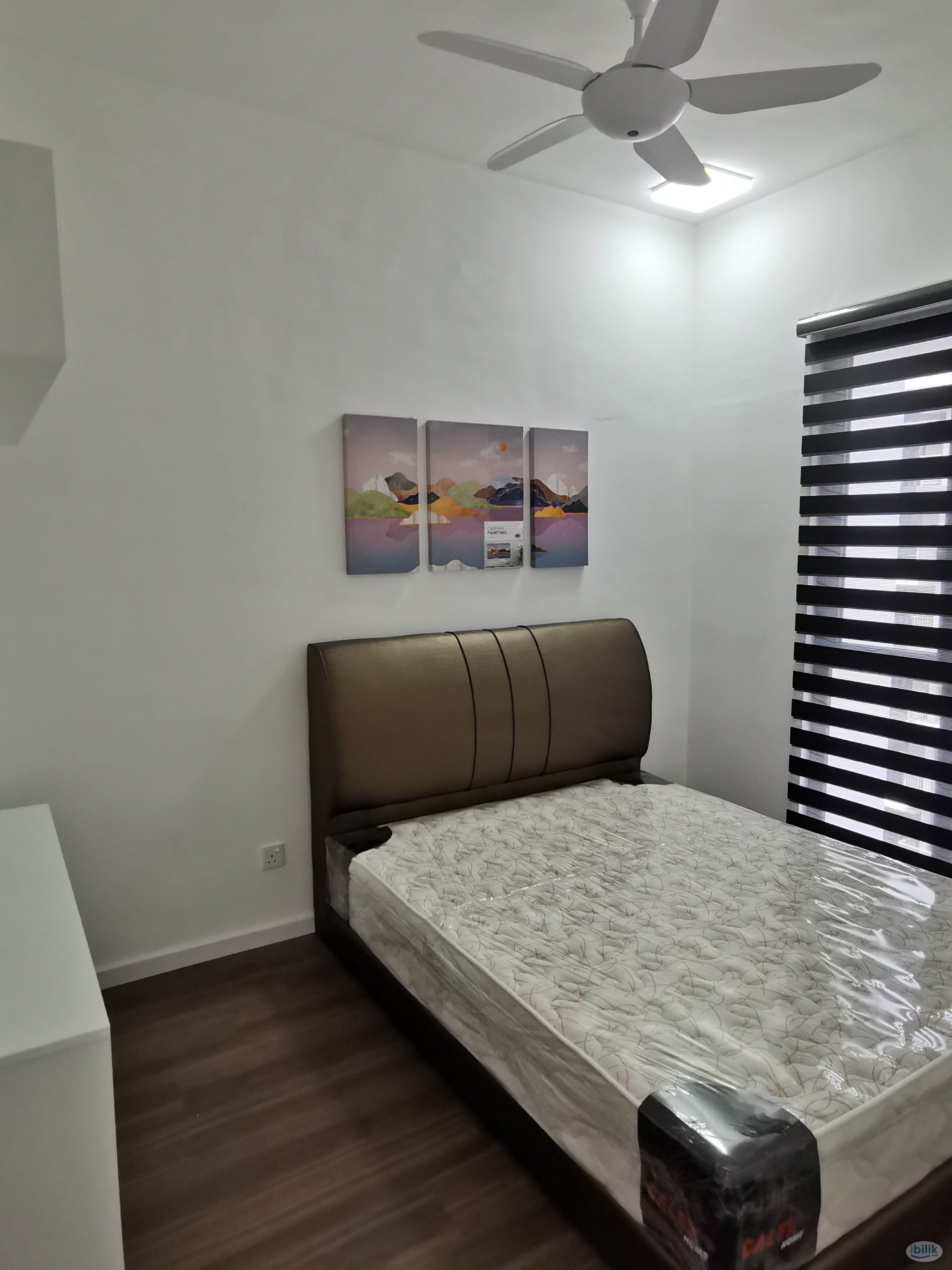 Image 1 of Vertu Resort Condo Aircond middle room include utilities share bathroom MIX GENDER - Room rental in 