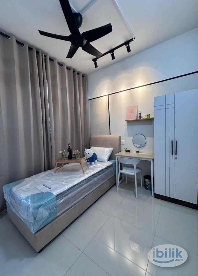 Image 1 of Middle Room at Kampung Jawa, Seberang Perai - Room rental in 