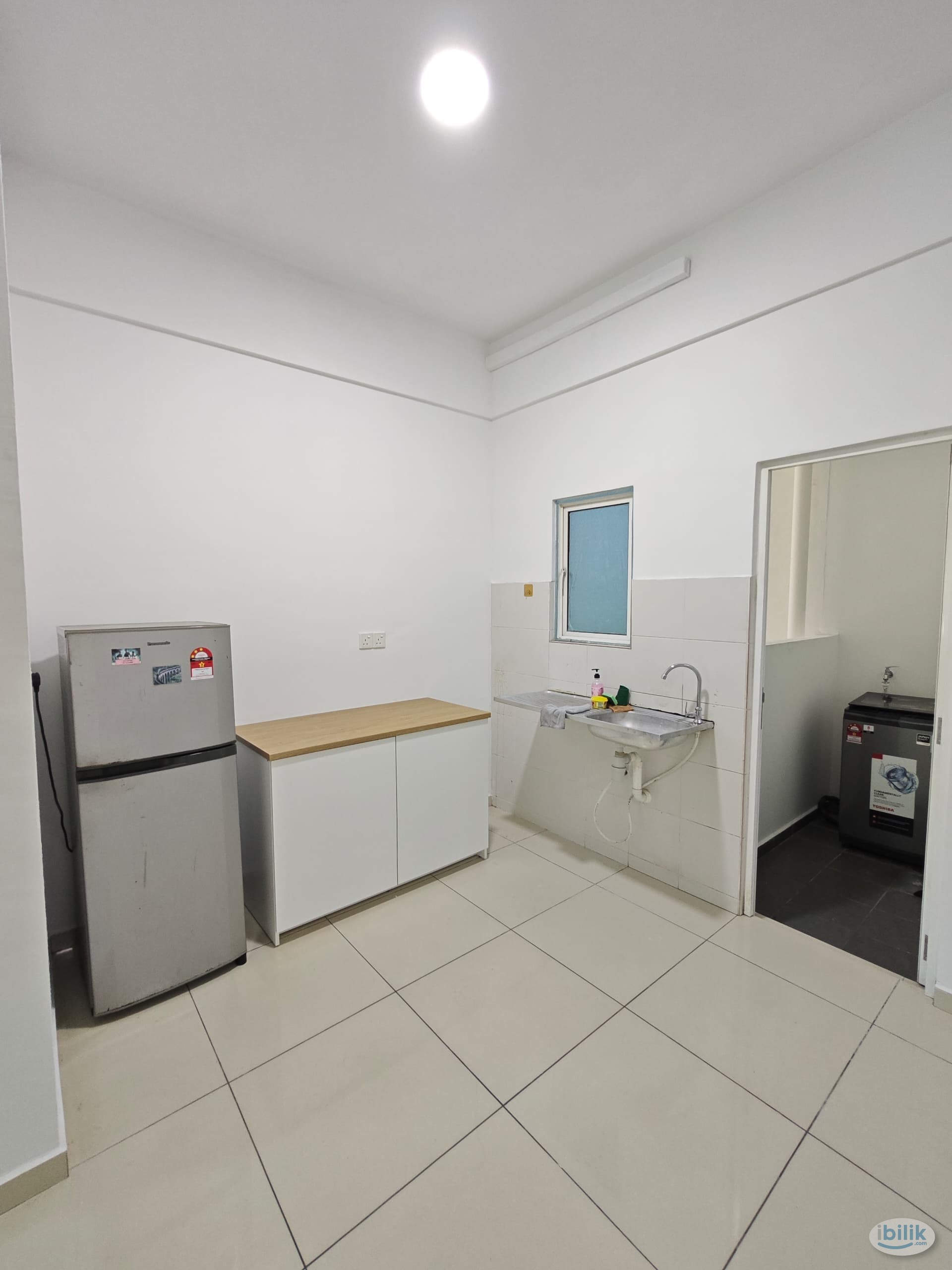 Image 3 of [Female unit] Middle Room at Bayan Lepas, Penang - Room rental in 