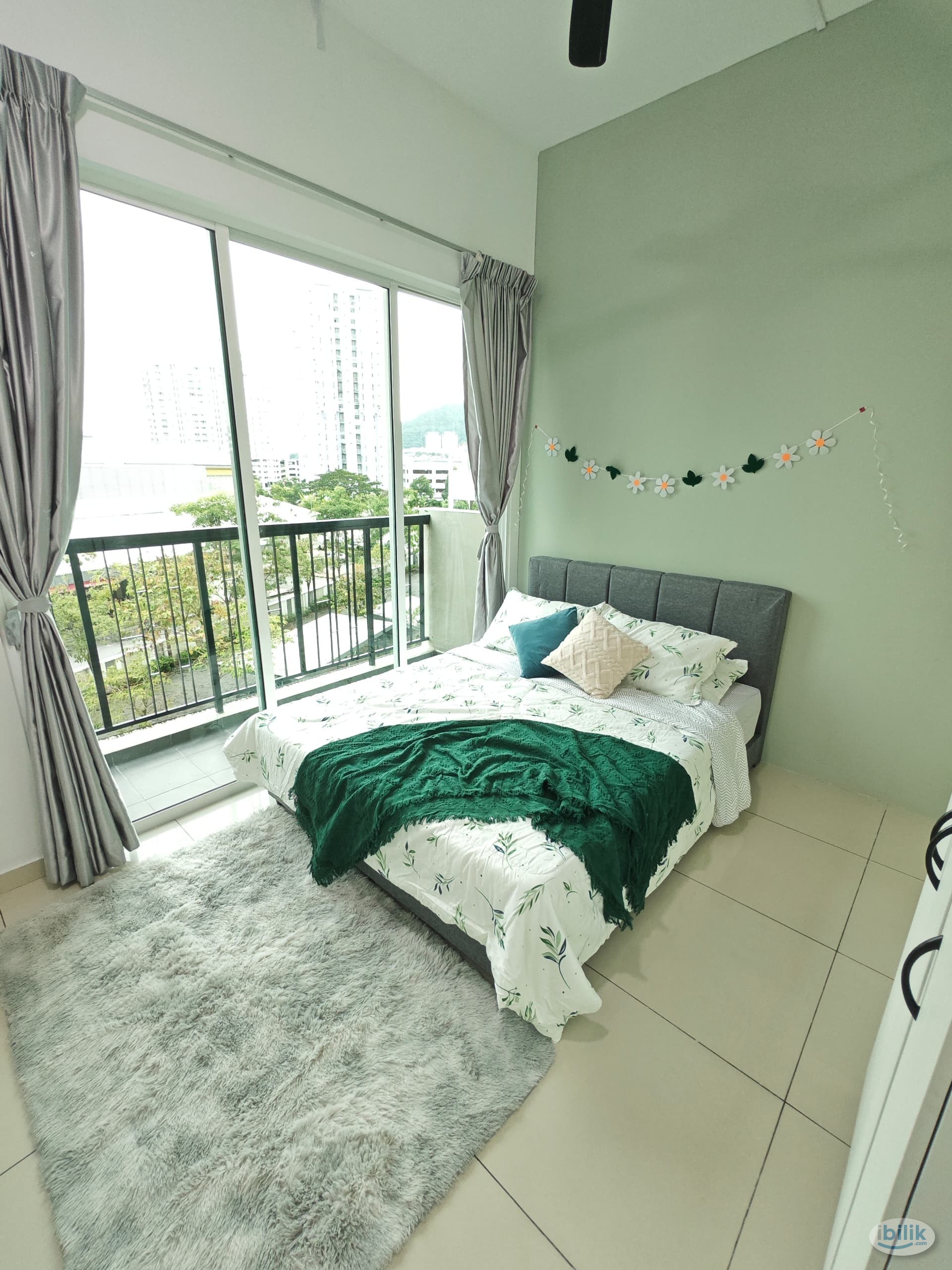 Image 1 of [Female unit] Balcony Room at Bayan Lepas, Penang - Room rental in 