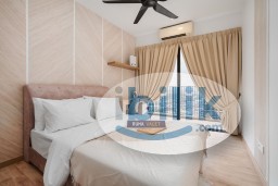Room Rental in Petaling Jaya - Middle room at Emporis Kota Damansara, Petaling Jaya, Low Deposit