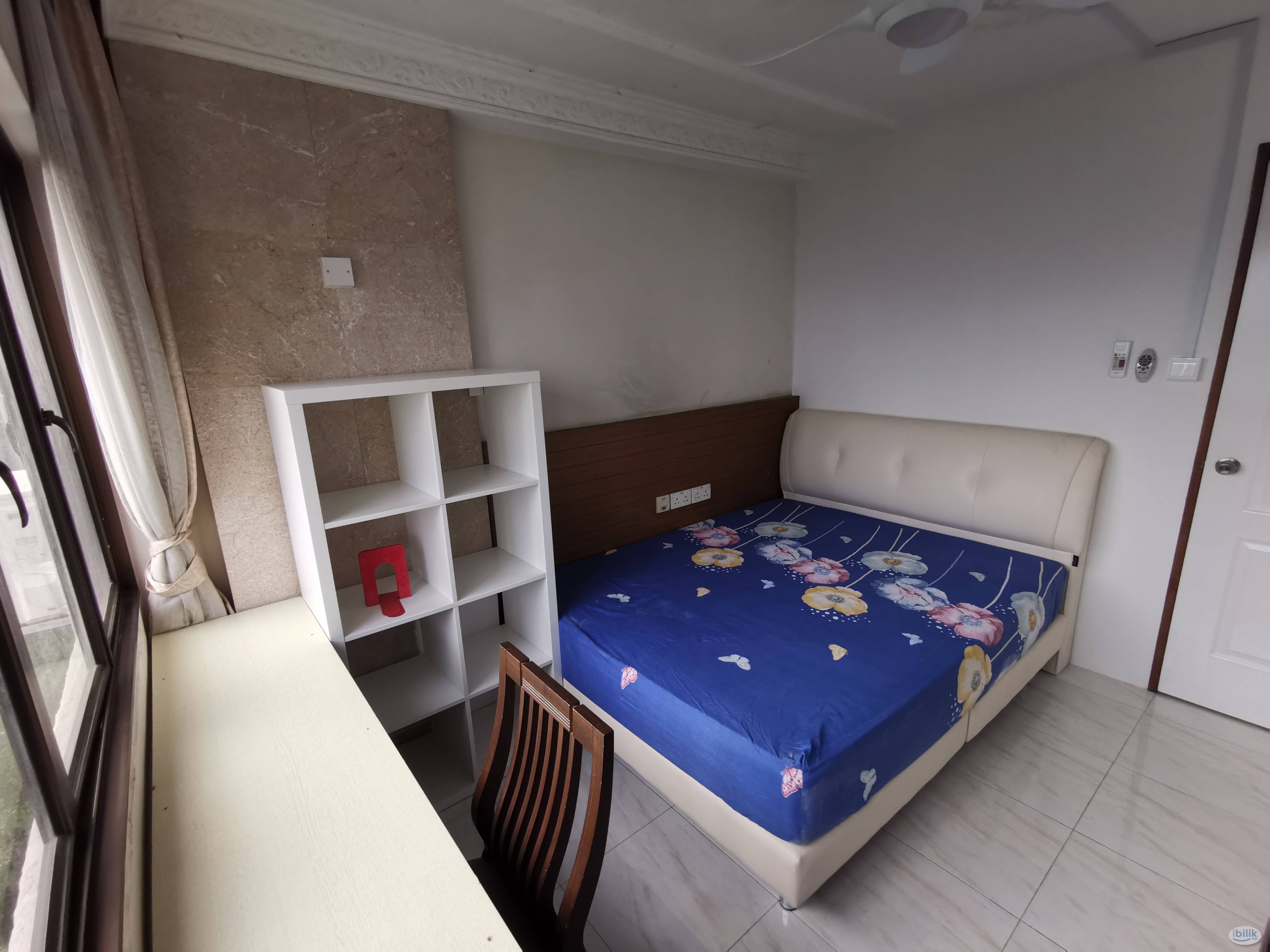 Image 1 of Middle Room at Braddell View, Toa Payoh - Room rental in 