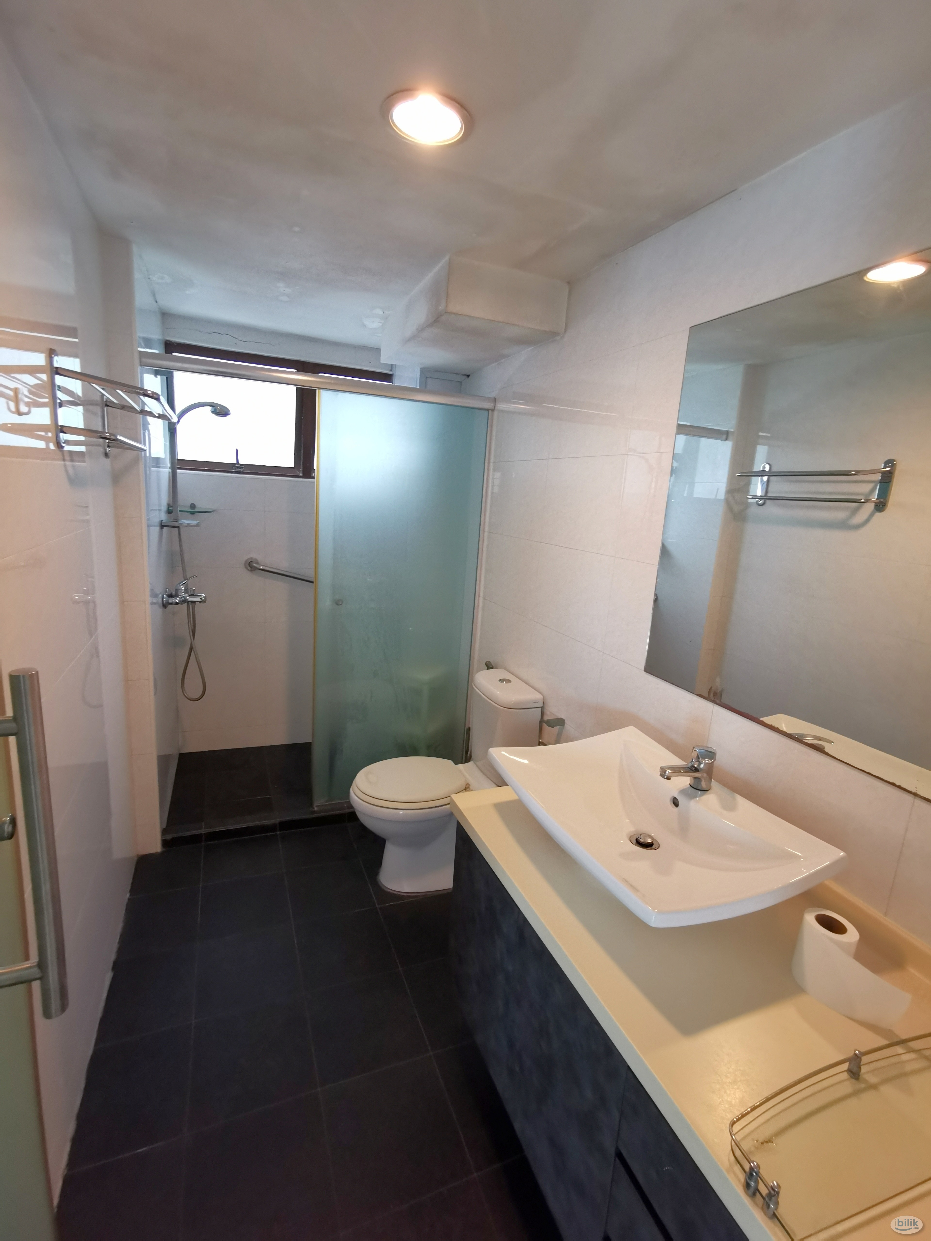 Image 4 of Middle Room at Braddell View, Toa Payoh - BV#11-08RM2 - Room rental in 