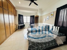Room Rental in Kajang - Master Room Scot Pine @ Sungai Long 5min Walk UTAR Kampus Sungai Long