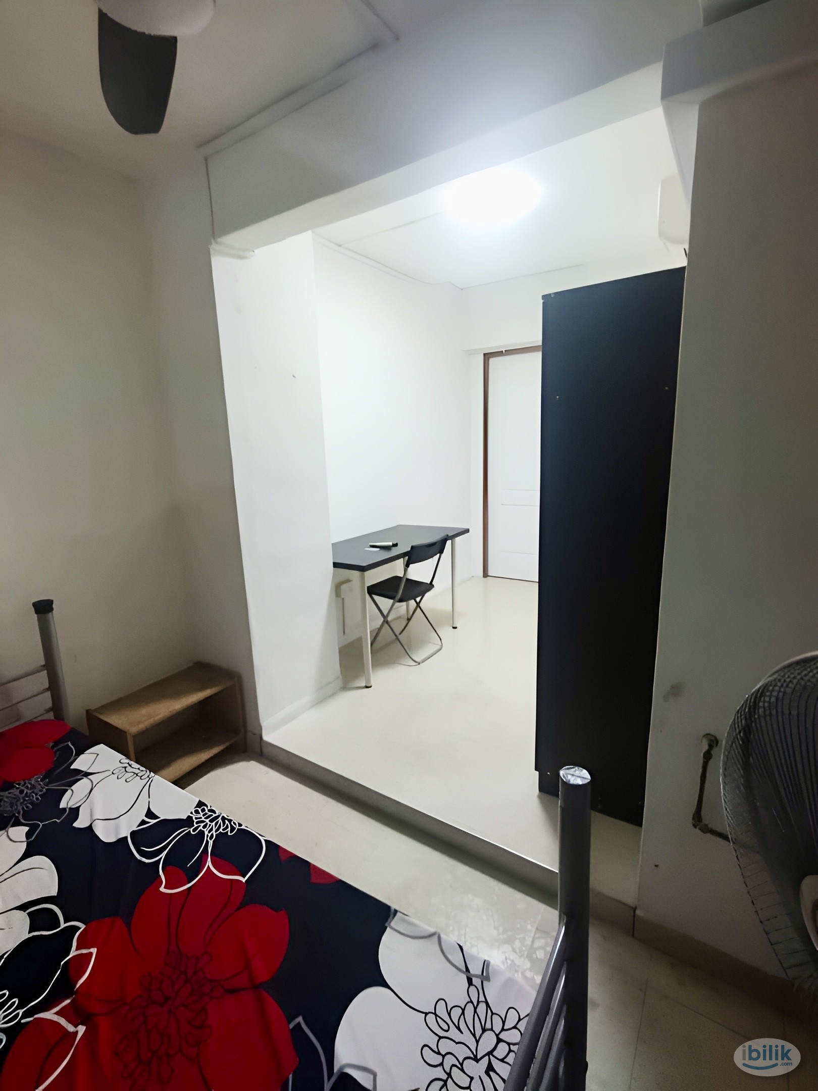 Image 1 of Middle Room at Bukit Timah, Singapore/ PINE GROVE 1P RM5 - Room rental in 