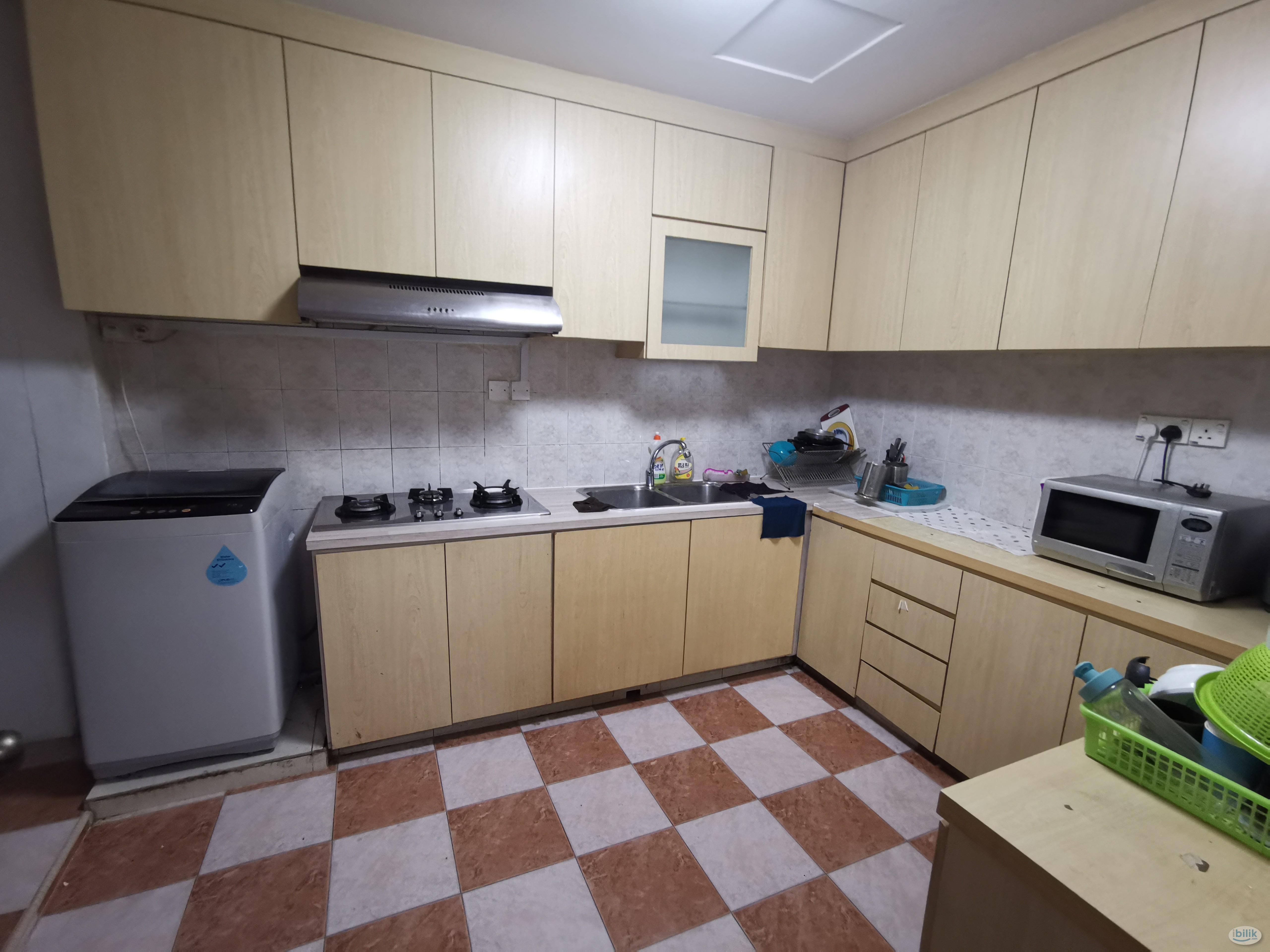 Image 3 of Middle Room at Balestier, Singapore - Room rental in 