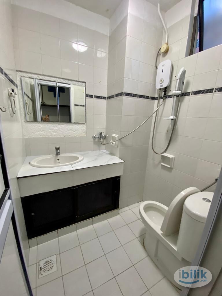 Image 2 of Master Room at Geylang, Singapore - Room rental in 