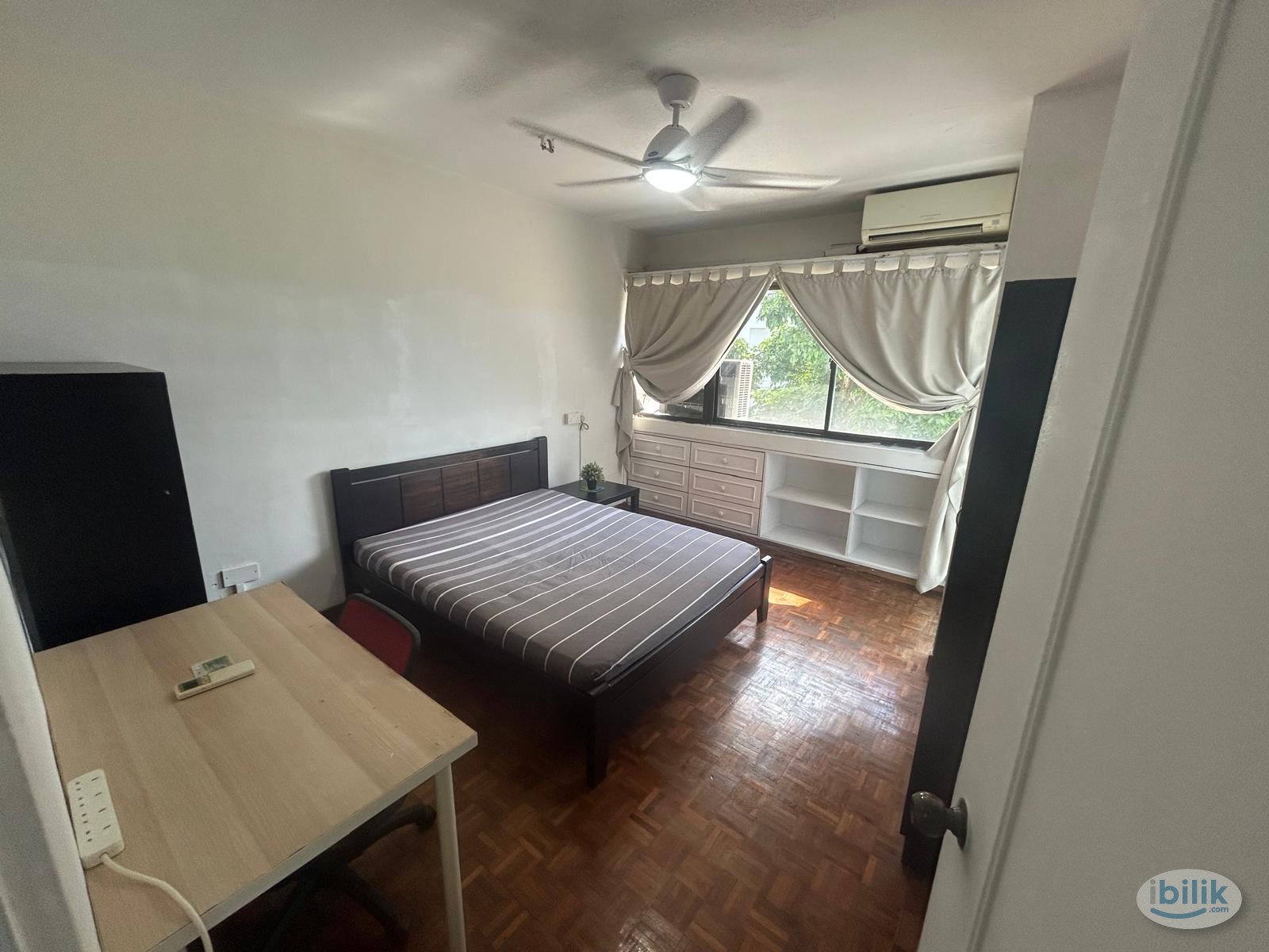 Image 1 of Master Room at Pine Grove, Holland - Room rental in 