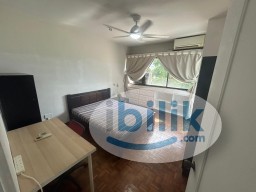 Room Rental in Singapore - Master Room at Pine Grove, Holland