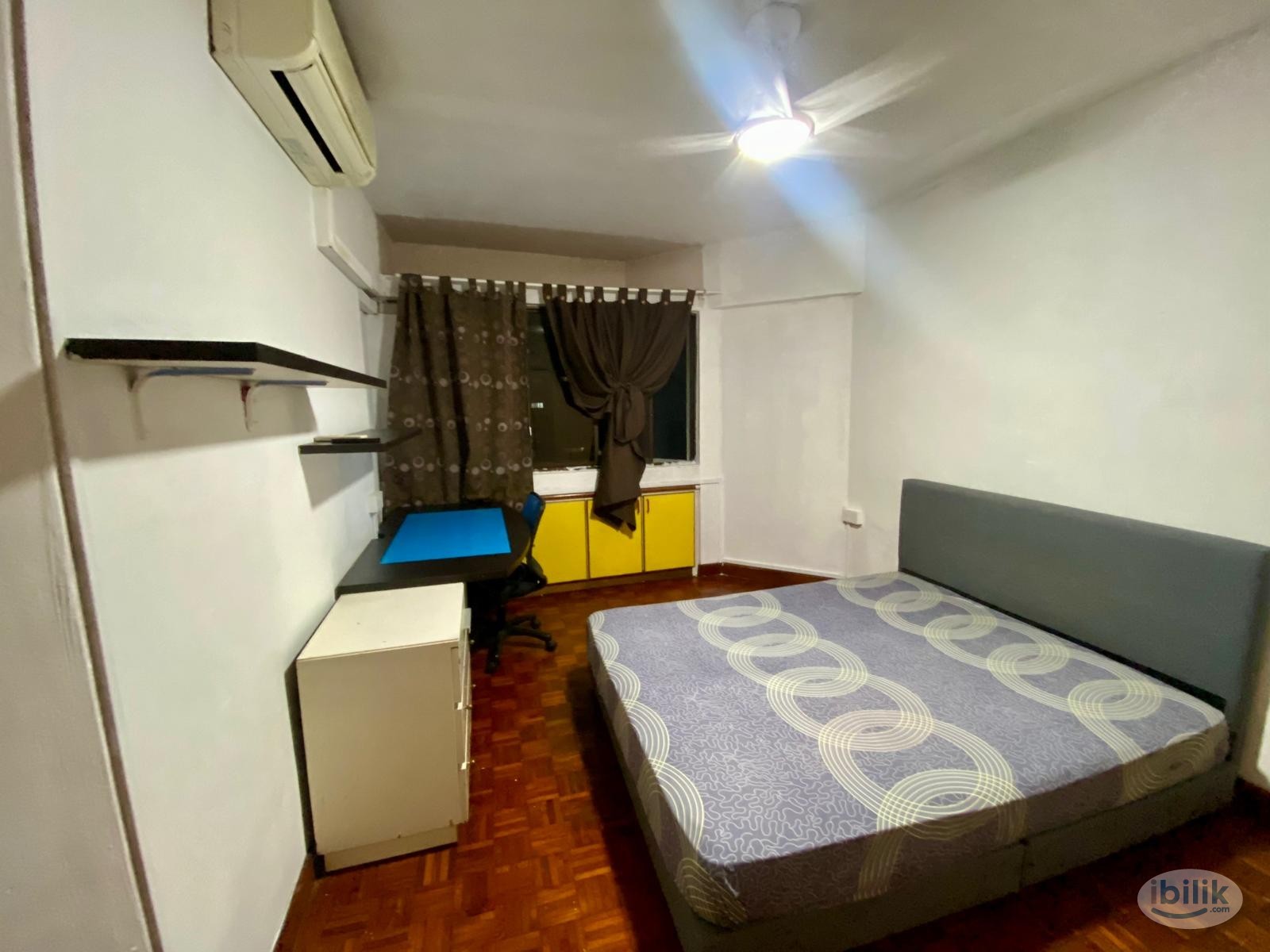 Image 1 of Middle Room at Jurong East, Jurong - Room rental in 
