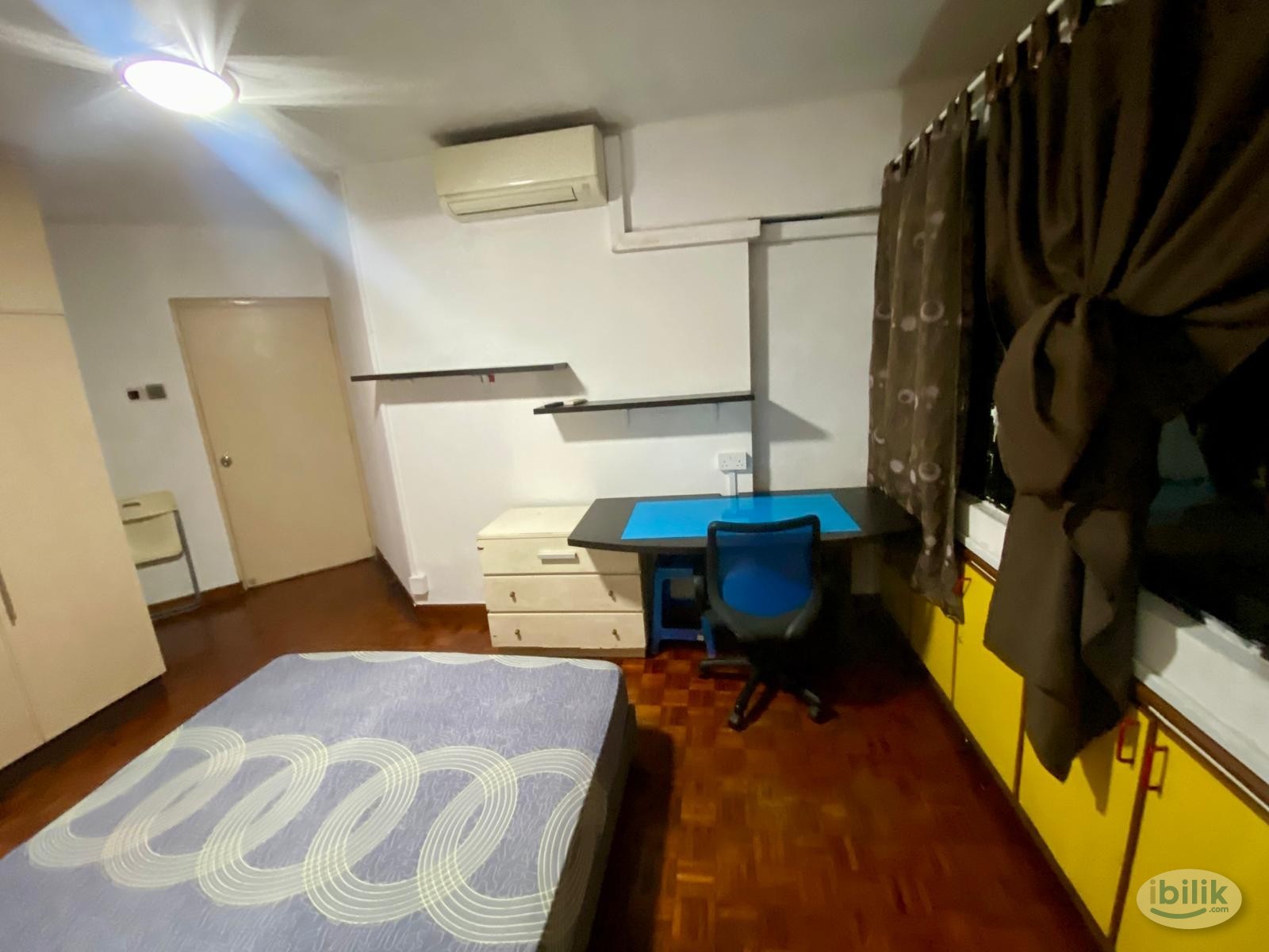 Image 2 of Middle Room at Jurong East, Jurong - Room rental in 
