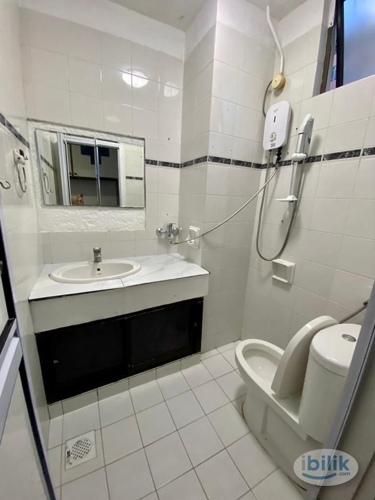 Image 2 of Master Room at Geylang, Singapore - Room rental in 