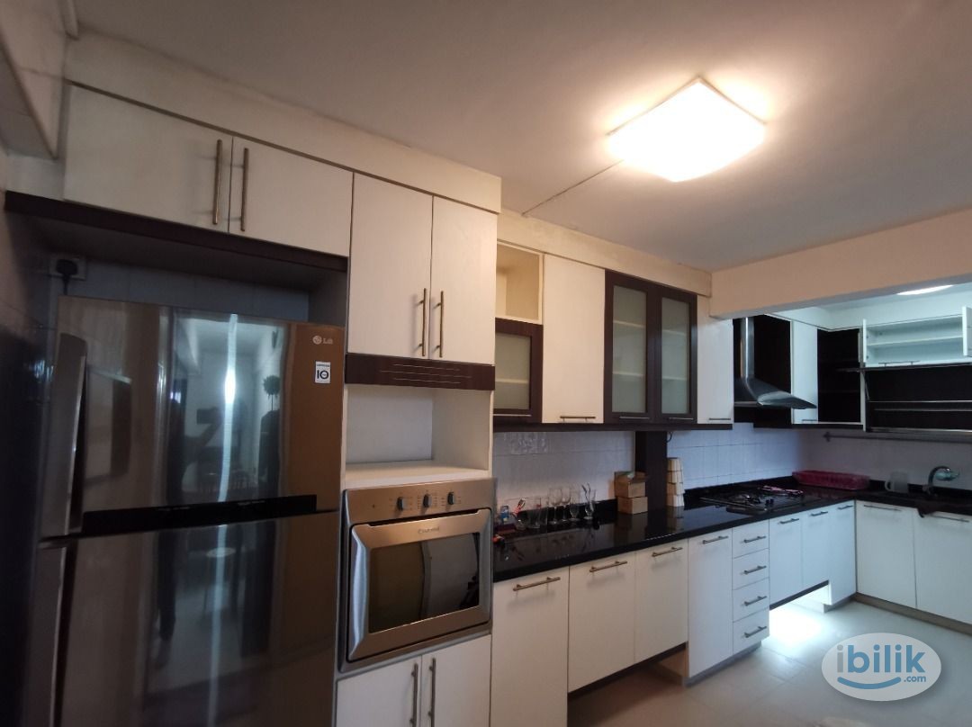 Image 4 of Master Room at Chinatown, Central Area - Room rental in 