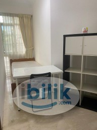 Room Rental in  - Middle Room at Bukit Timah, Singapore