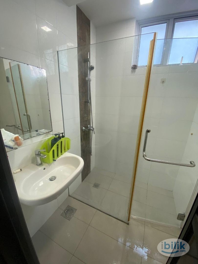 Image 4 of Middle Room at Balestier, Singapore - Room rental in 