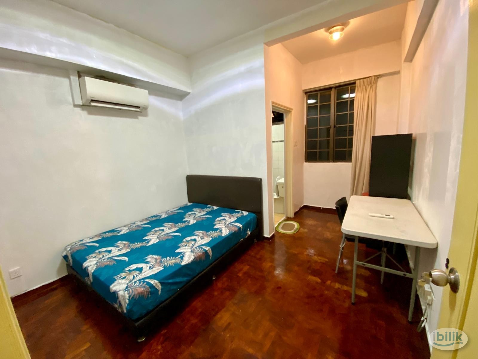 Image 1 of Master Room at Bukit Merah, Singapore - Room rental in 