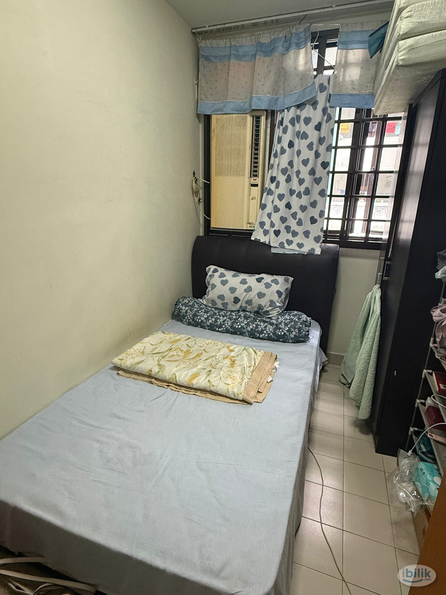 Image 1 of Room for Rent: 5-Minute Walk to Tiong Bahru MRT and Tiong Bahru Plaza - Room rental in 