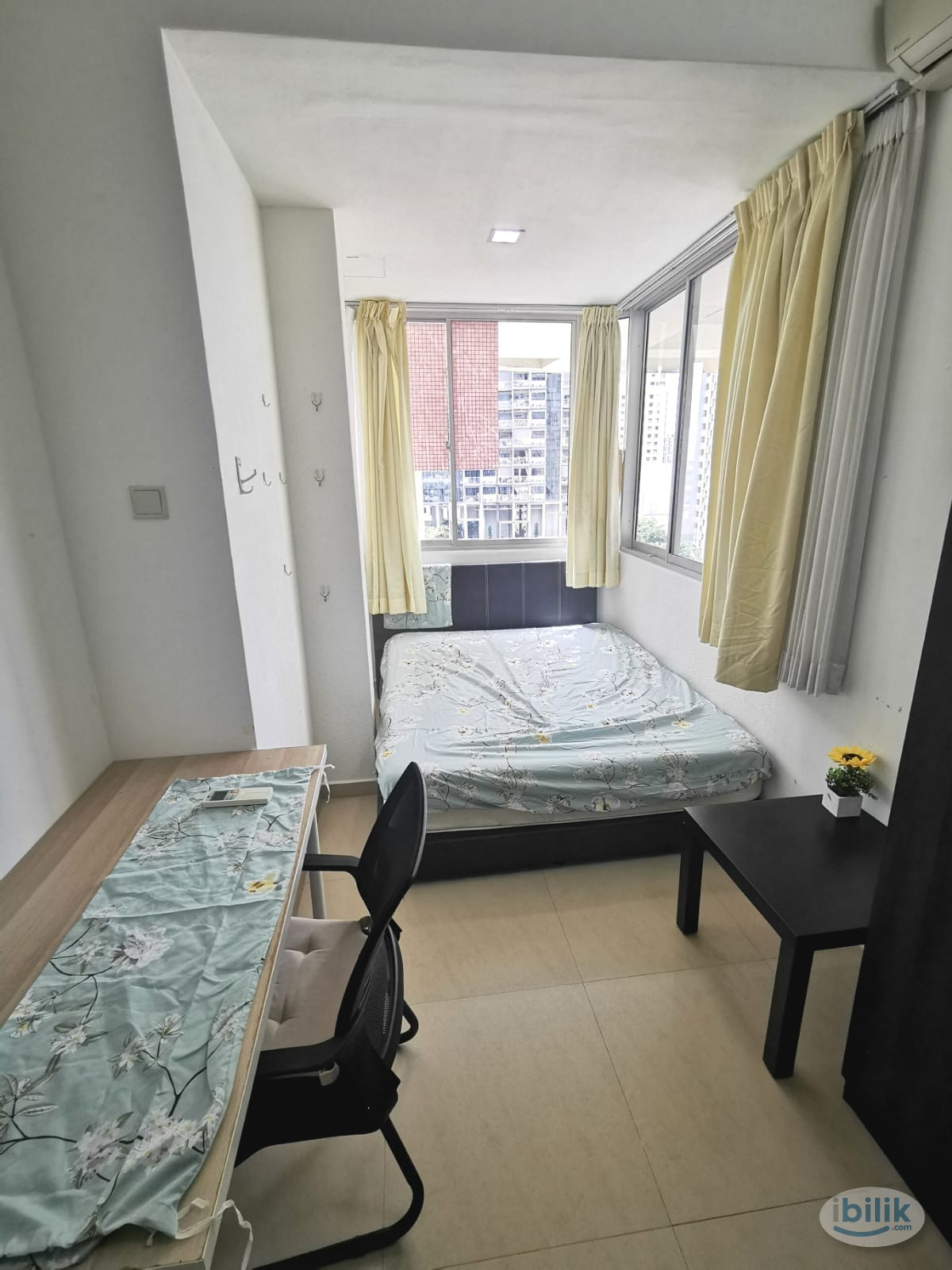 Image 1 of Middle Room at Toa Payoh, Singapore - Room rental in 