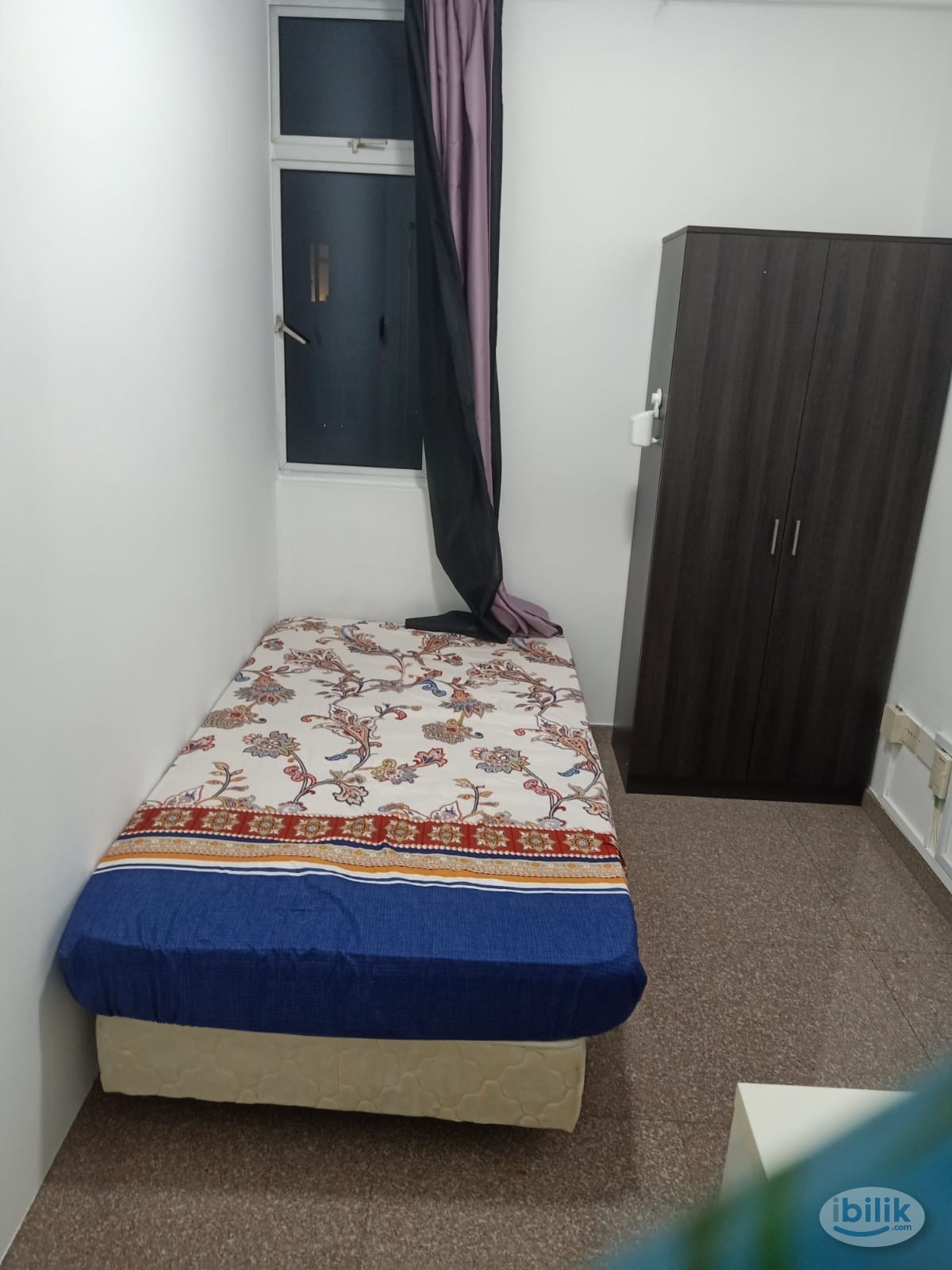 Image 1 of Middle Room at Novena, Singapore - Room rental in 