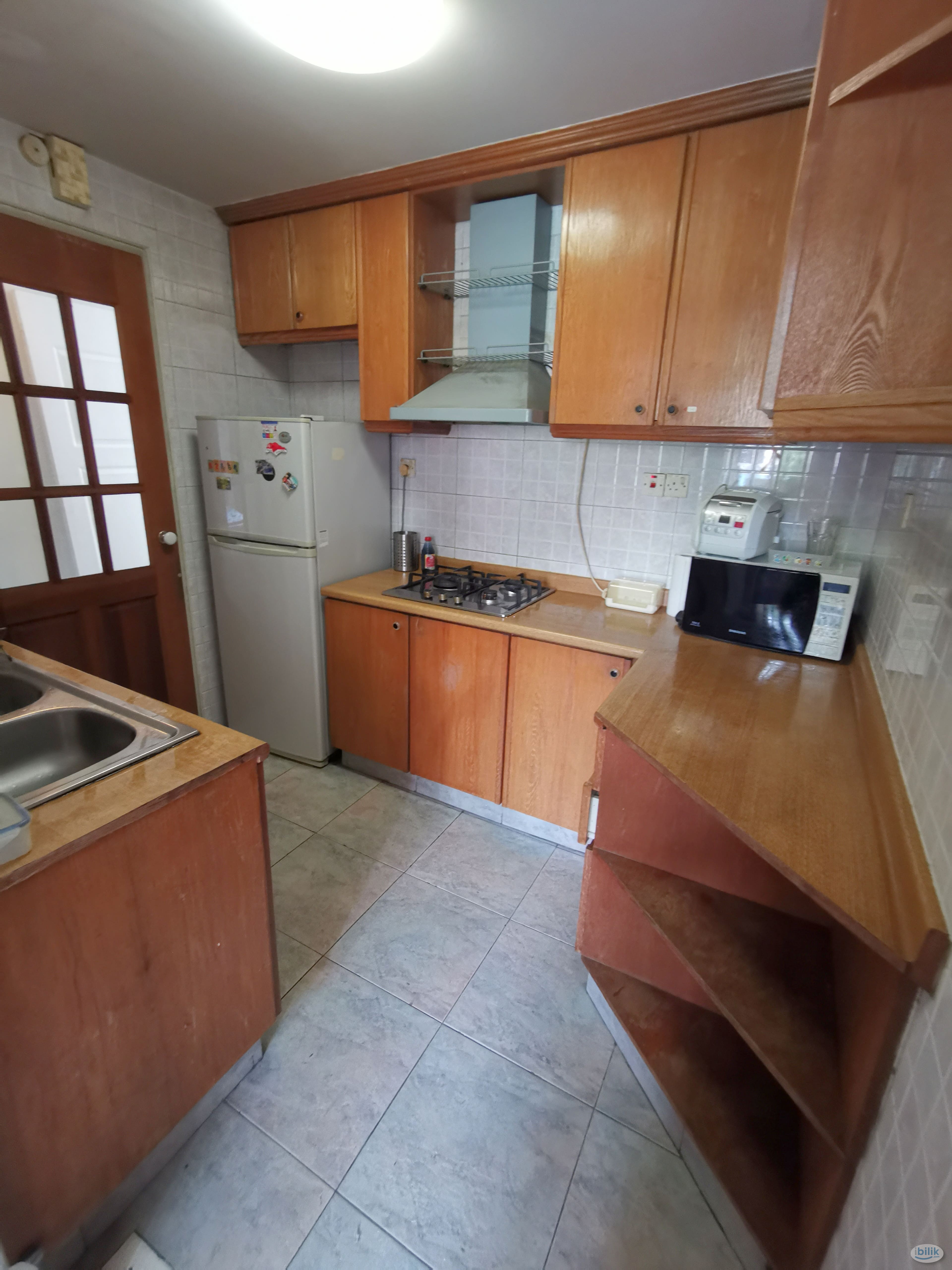 Image 3 of Middle Room at Novena, Singapore - Room rental in 