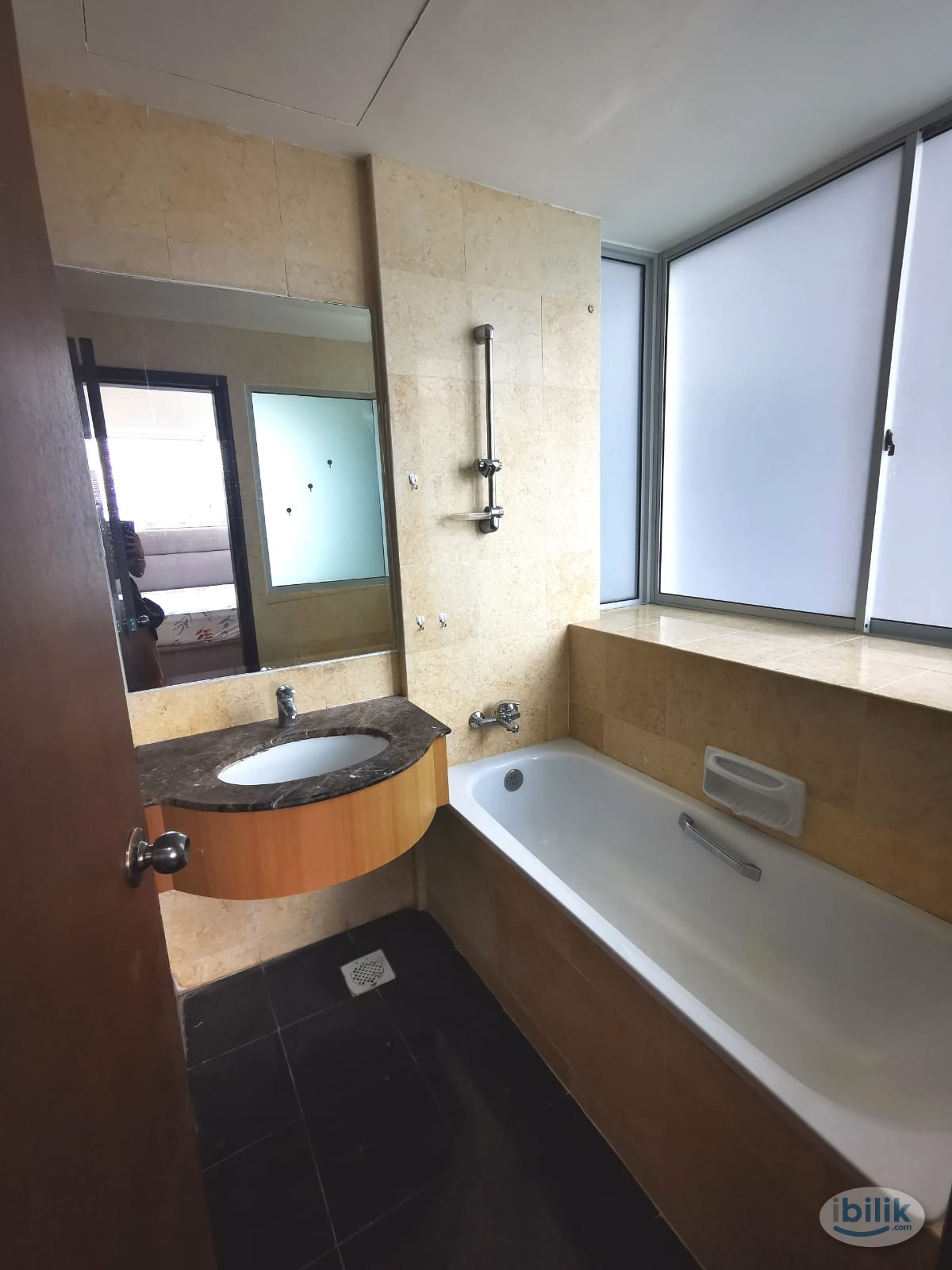 Image 3 of Master Room at Balestier, Singapore - Room rental in 