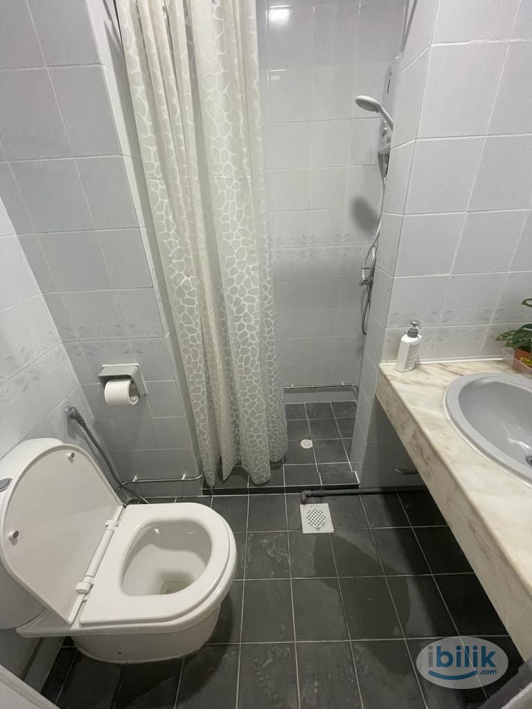 Image 3 of Master Room at Balestier, Singapore - Room rental in 