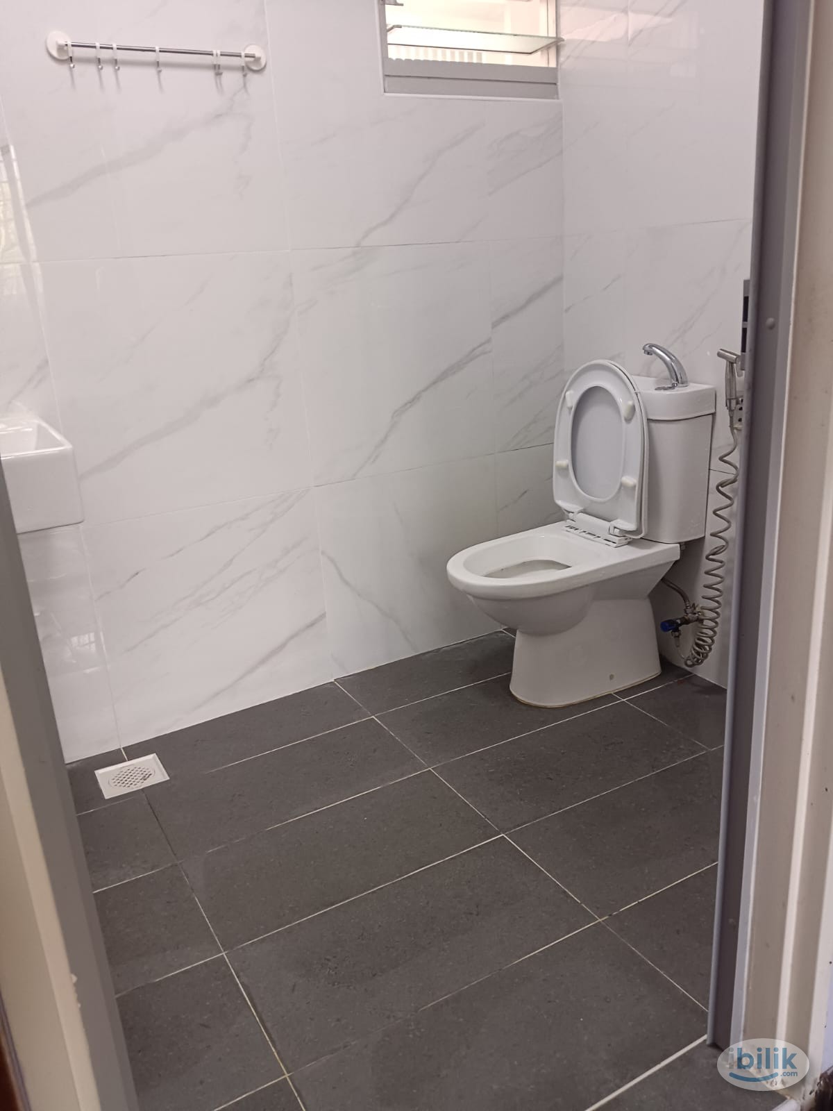 Image 2 of master room @ Blk 784B Woodlands Rise - Room rental in 