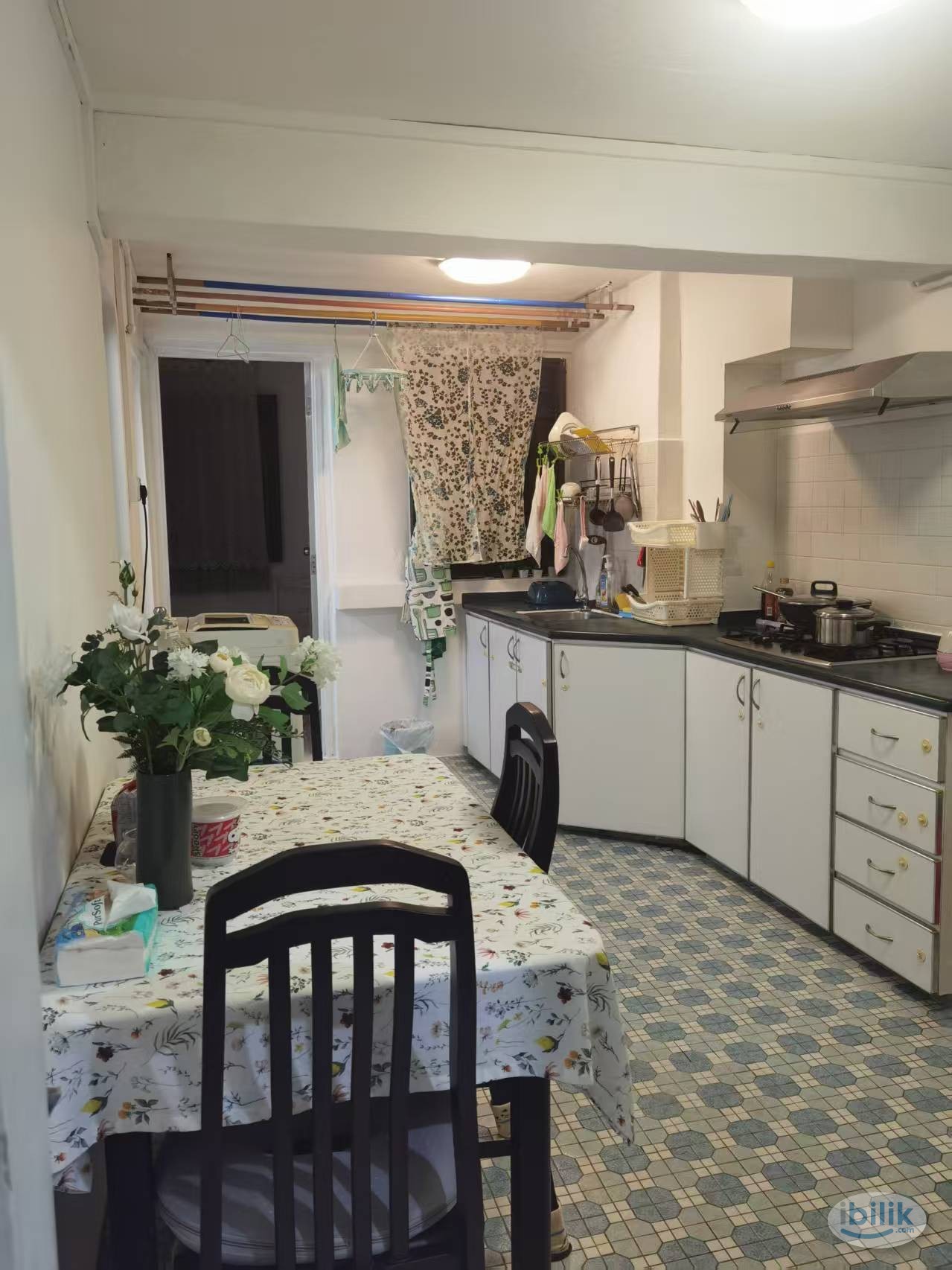 Image 3 of female sharing @ Blk 120 Pending Rd. - Room rental in 