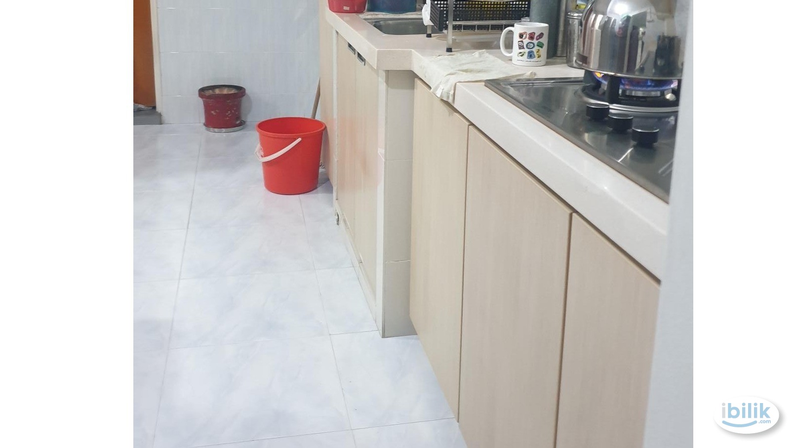 Image 3 of master room @ Tiong Bahru - Room rental in 