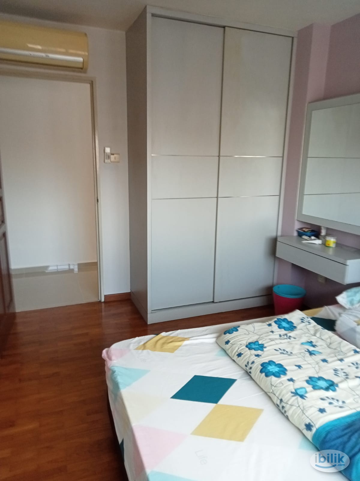 Image 1 of min. to Boon Lay MRT station - Room rental in 