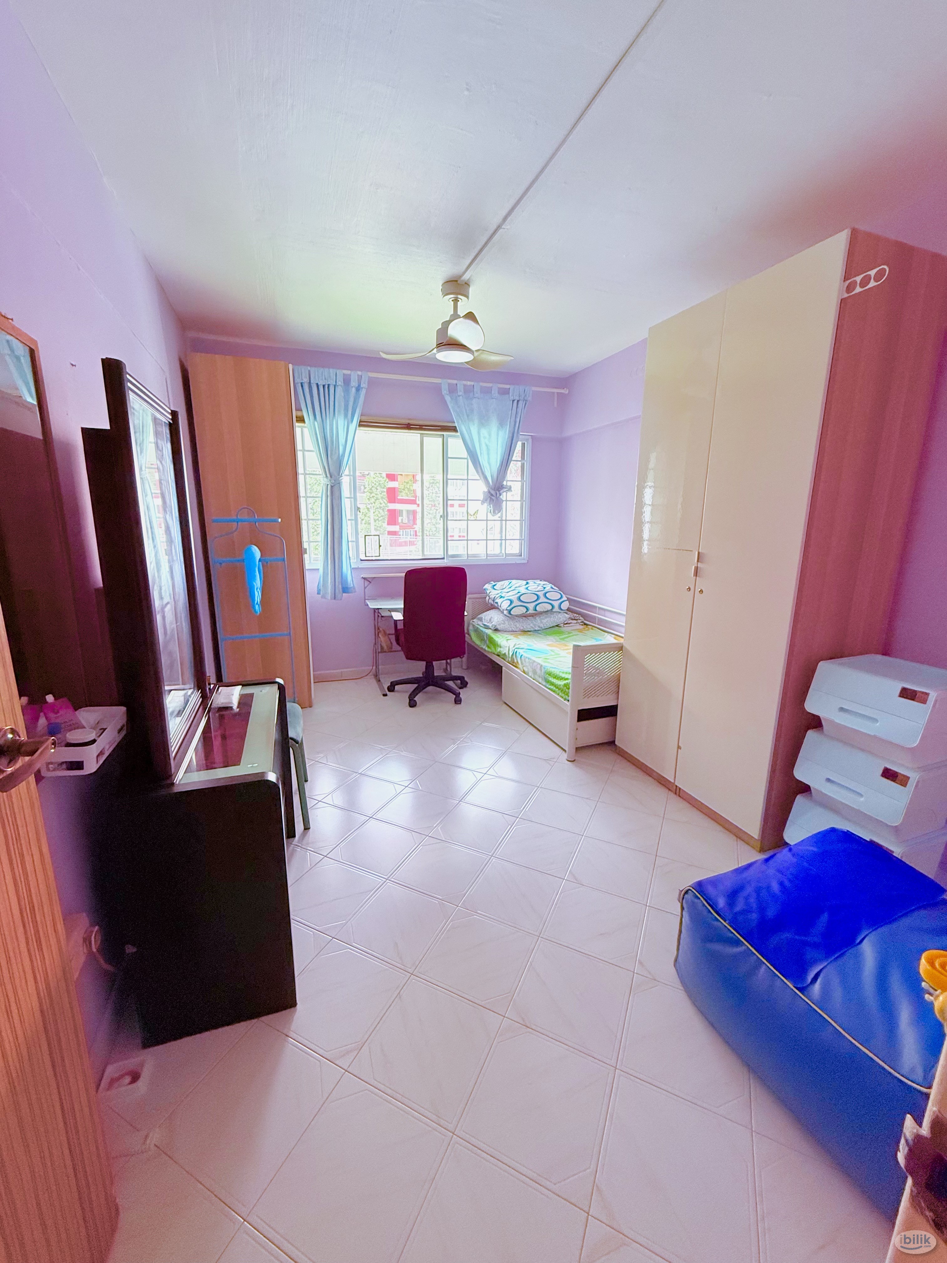 Image 1 of All Female Environment  Immediate Move In Looking for 1 Professional Single Female.  No Agent Fee. Jurong -Lakeside MRT - Room rental in 