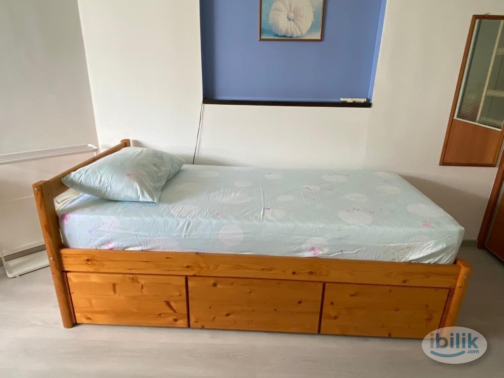 Image 2 of Single Room at Bukit Batok, Singapore - Room rental in 