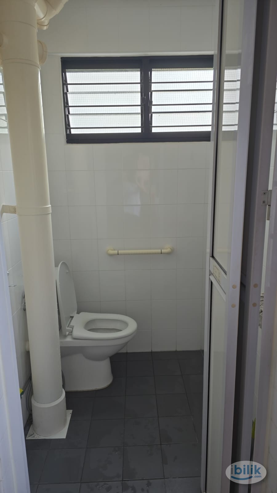 Image 3 of Single Room at Bukit Batok, Singapore - Room rental in 