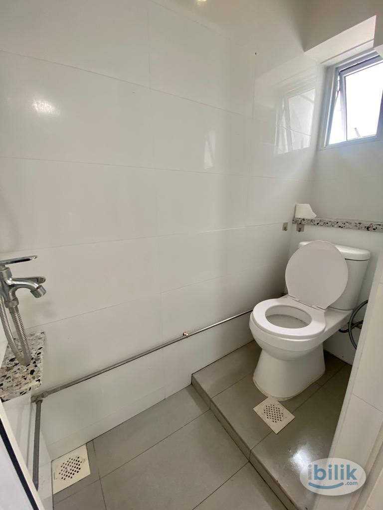 Image 3 of Master Room at Orchard, Central Area - Room rental in 