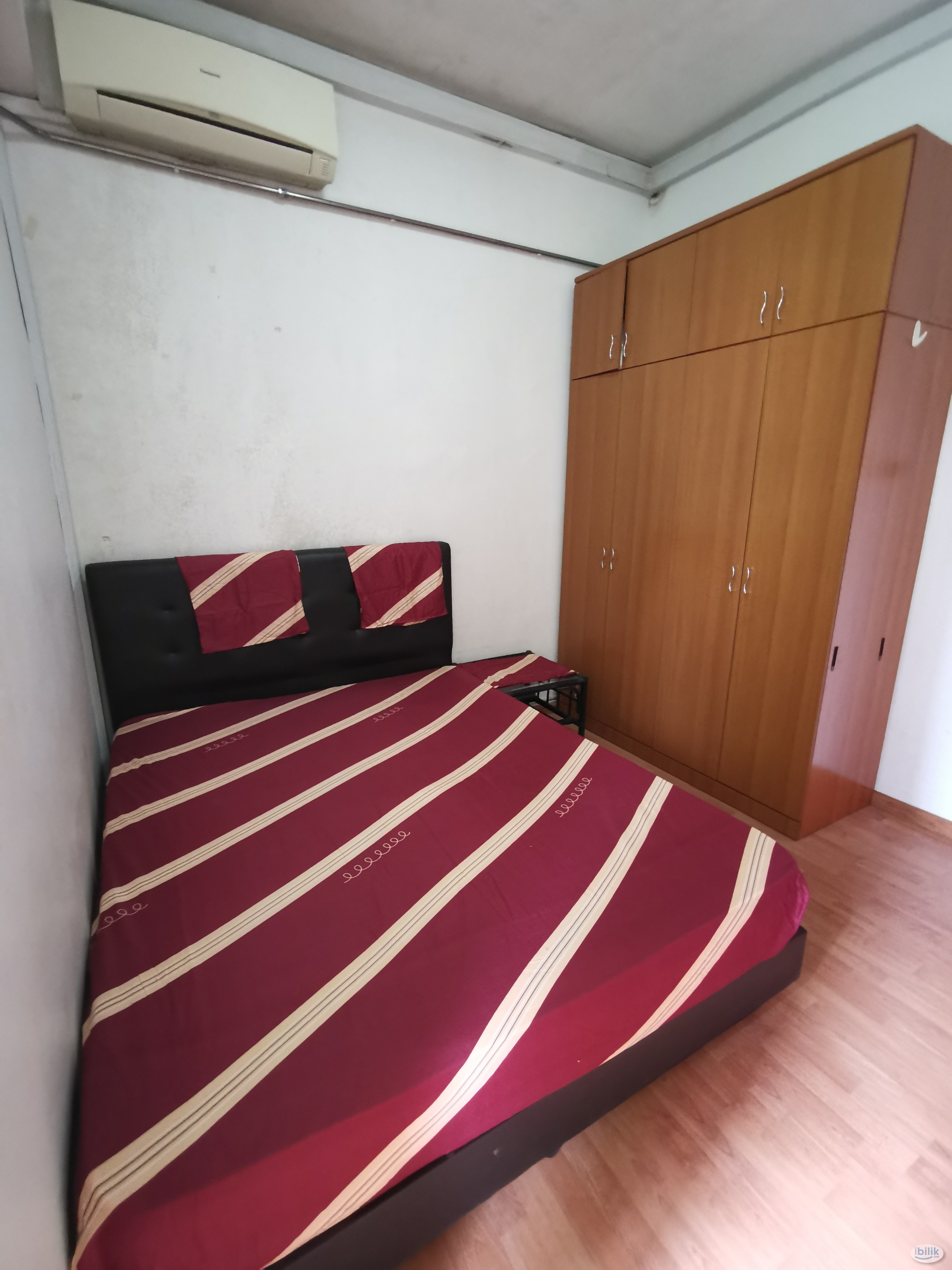 Image 2 of Middle Room at Orchard, Central Area - Room rental in 