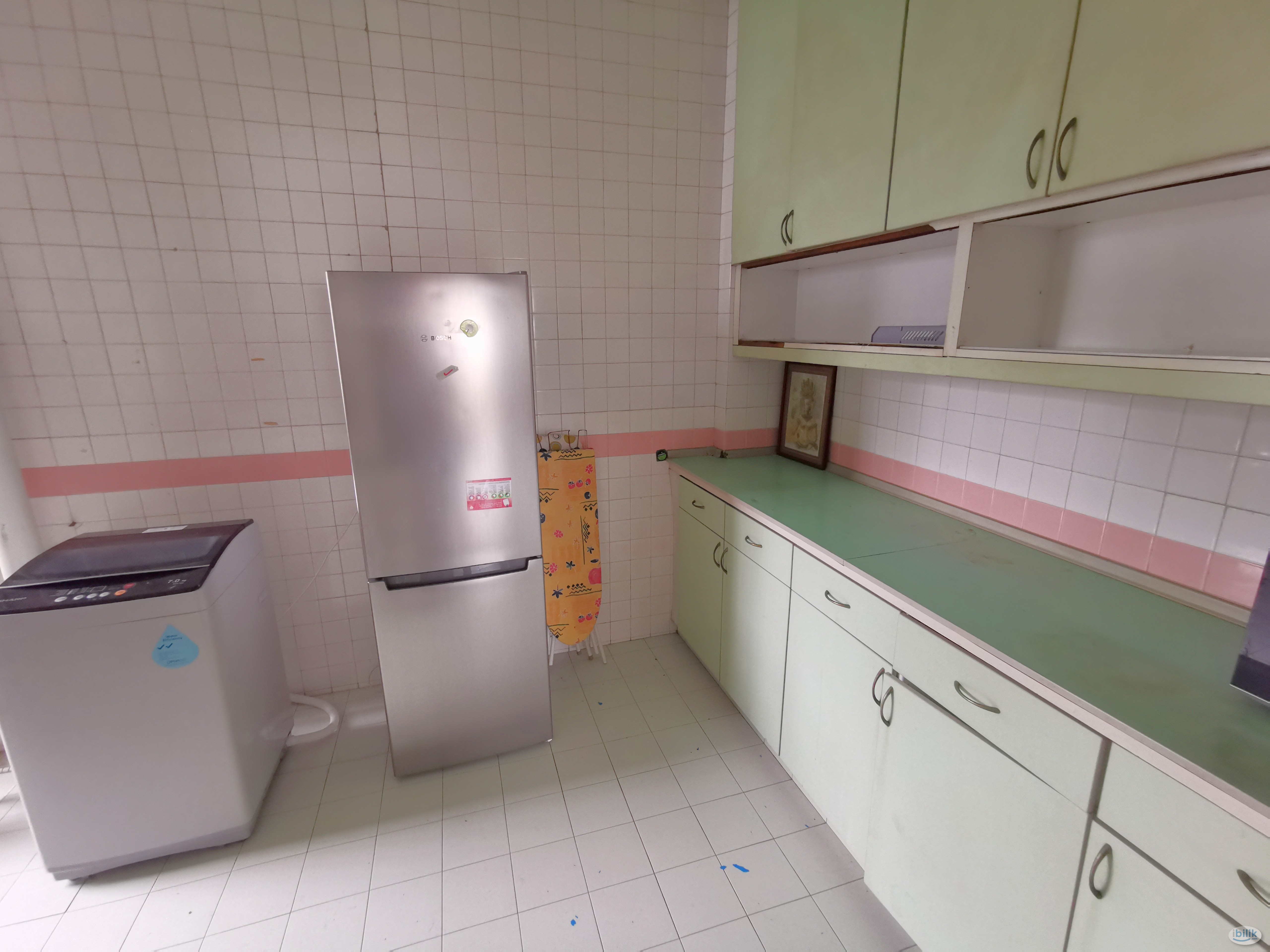 Image 4 of Middle Room at Orchard, Central Area - Room rental in 