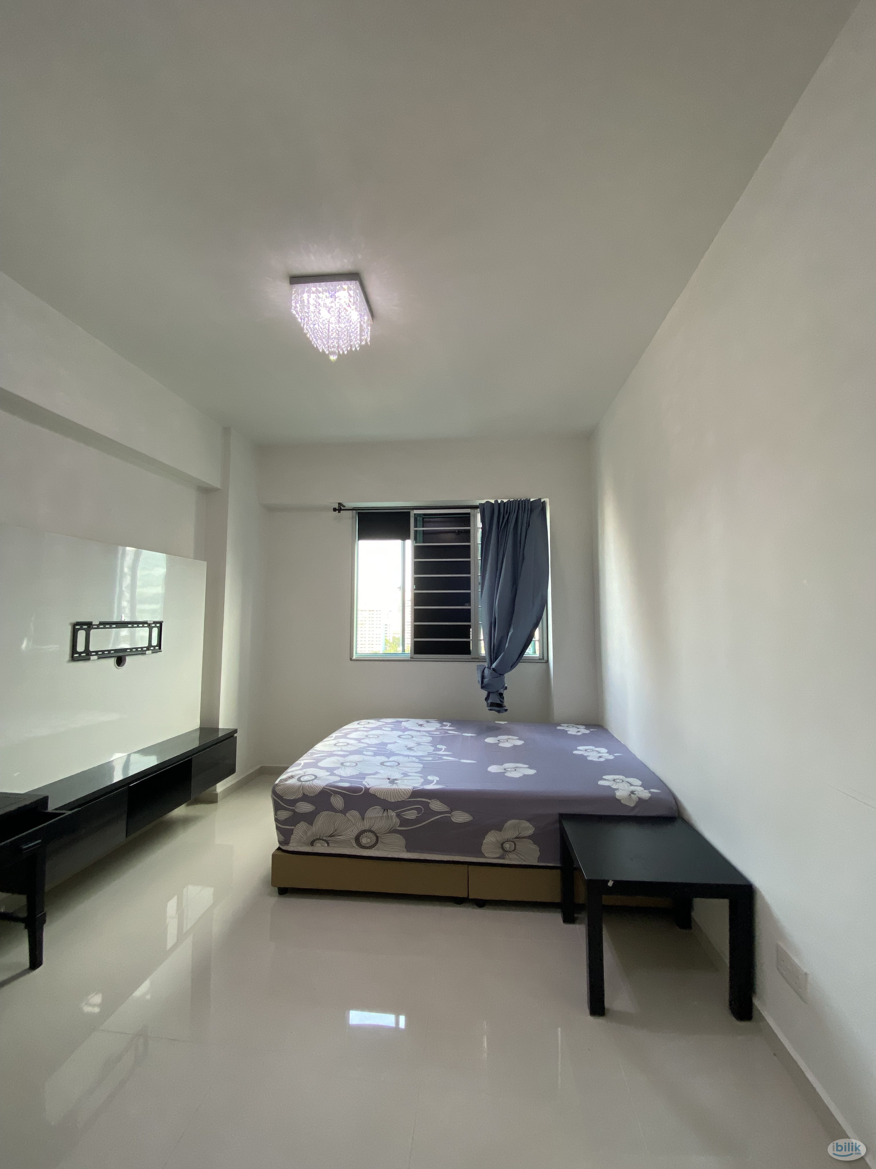 Image 1 of Middle Room at Toa Payoh, Singapore - Room rental in 