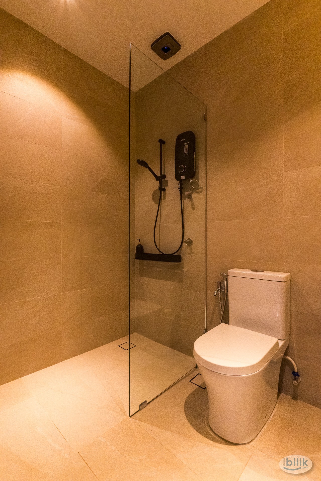 Image 6 of Short Term Room Rental Luxe Studio Suite with Private Entrance- Terrace House at Paramount Garden Petaling Jaya, 3 mins to LRT