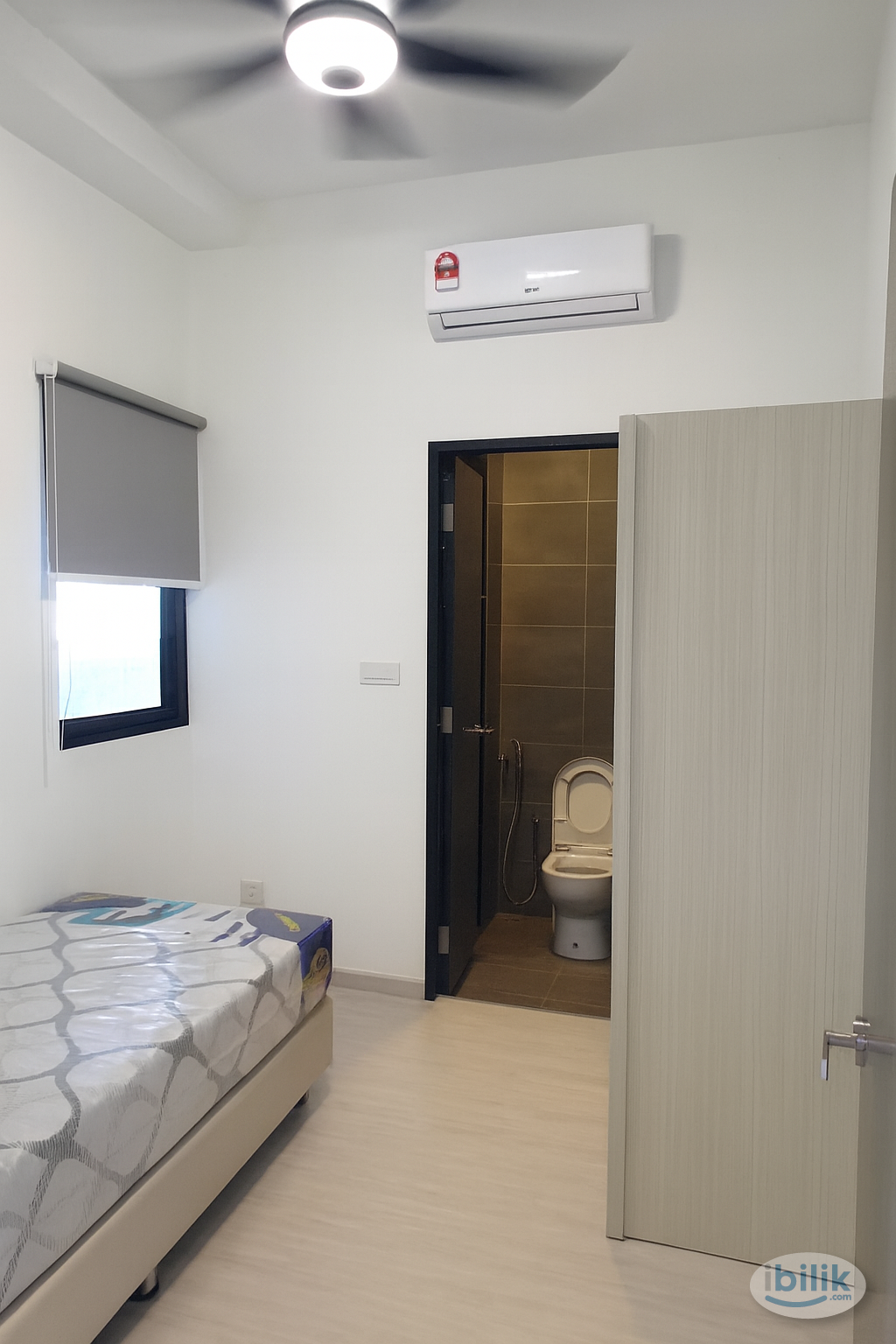 Image 1 of Short Term Room Rental 3R3B Cozy House - Walking distance to Pavilion Bukit Jalil & Shuttle Bus Provided