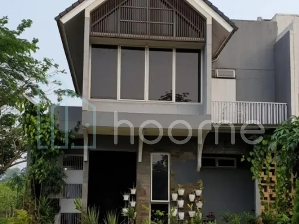 Rumah Cantik Lokasi Asri Dan Strategis Di Bsd City